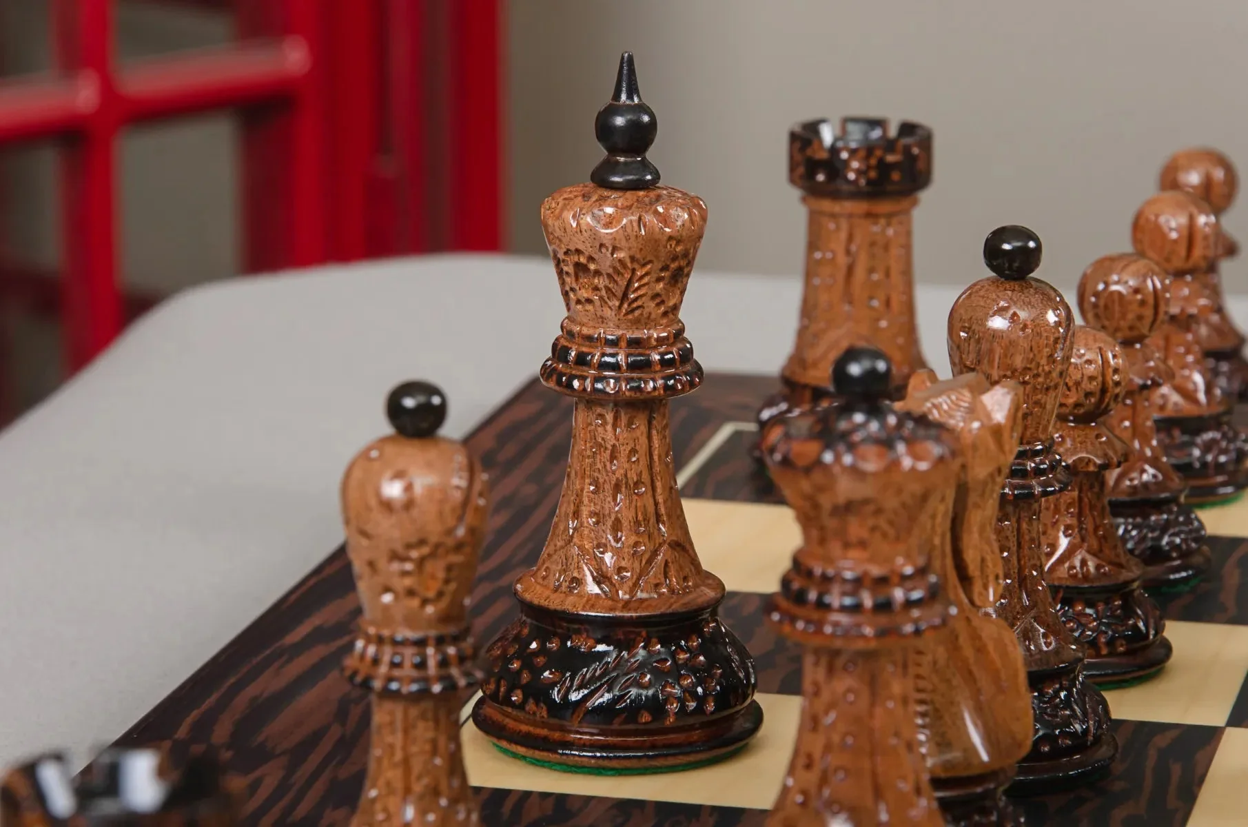 The Burnt Golden Rosewood Zagreb '59 Series Chess Pieces - 3.875" King - Image 10