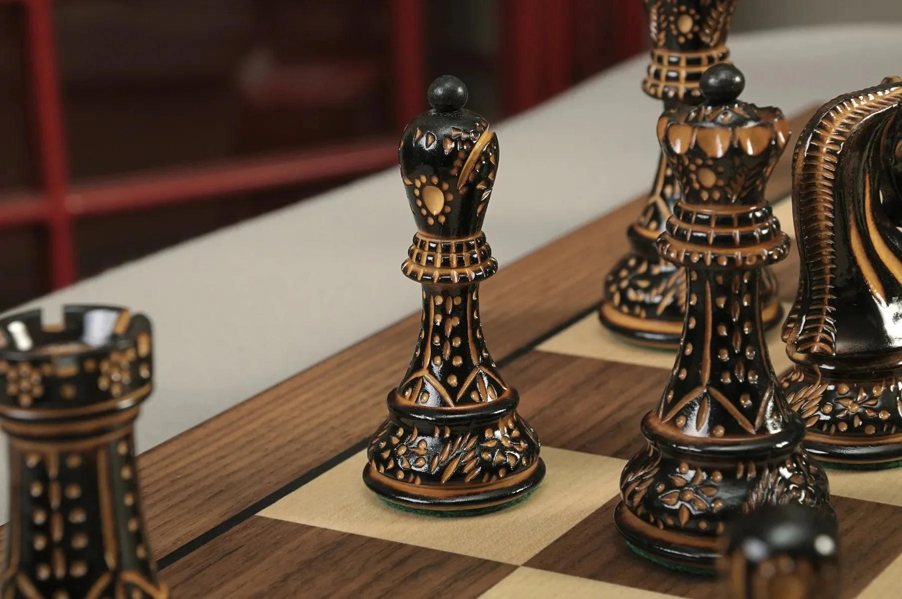 The Burnt Zagreb '59 Series Chess Set, Box, & Board Combination - Image 10