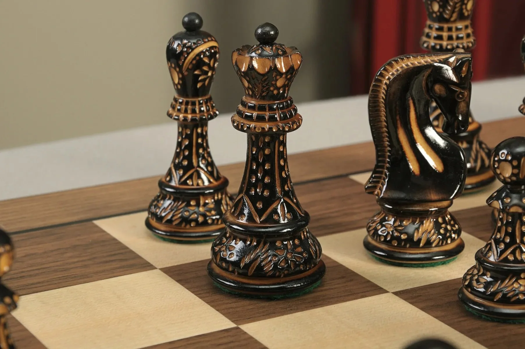 The Burnt Zagreb '59 Series Chess Set, Box, & Board Combination - Image 9