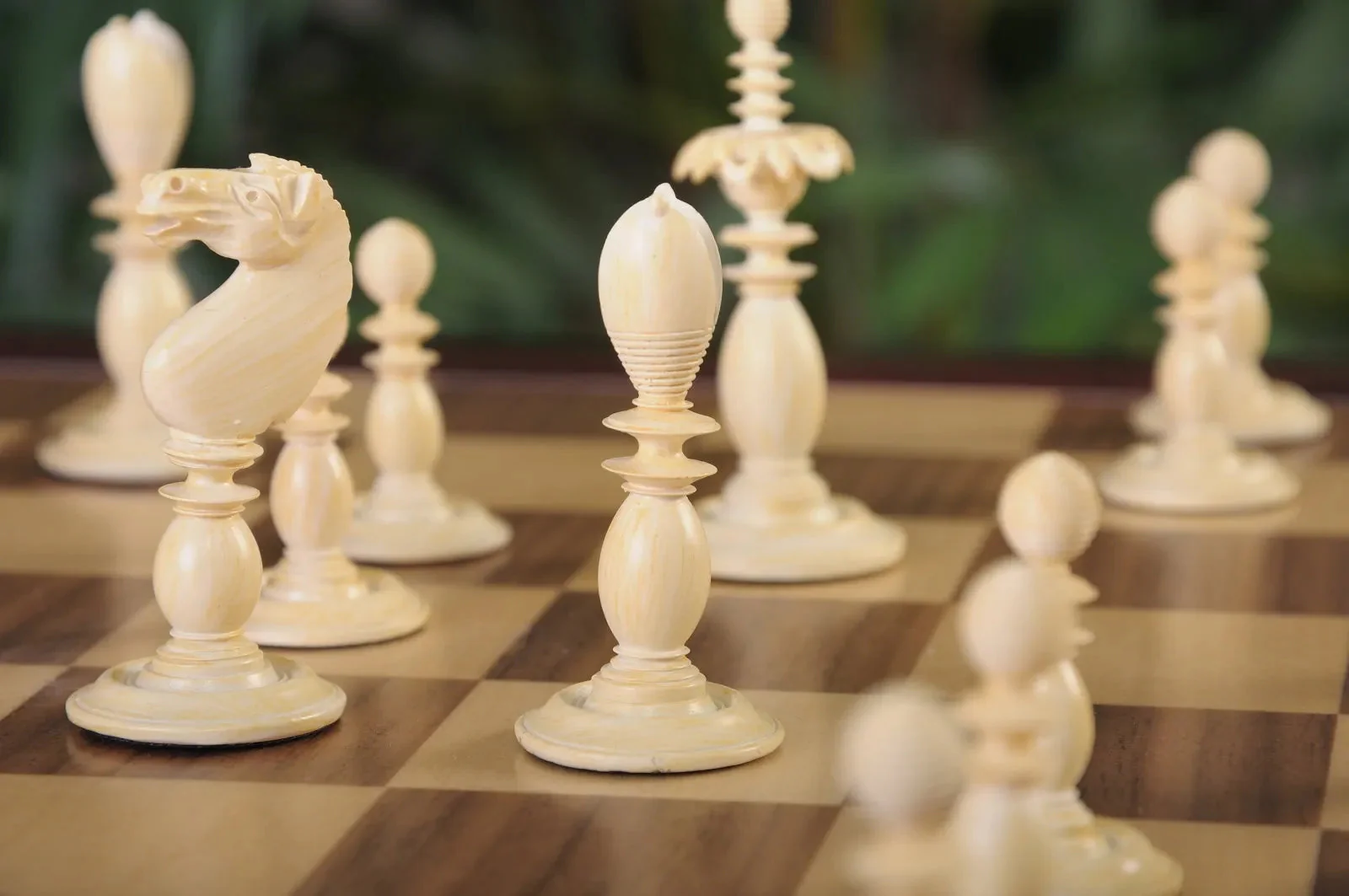 The Calvert Chess Set and Board Combination - Image 6