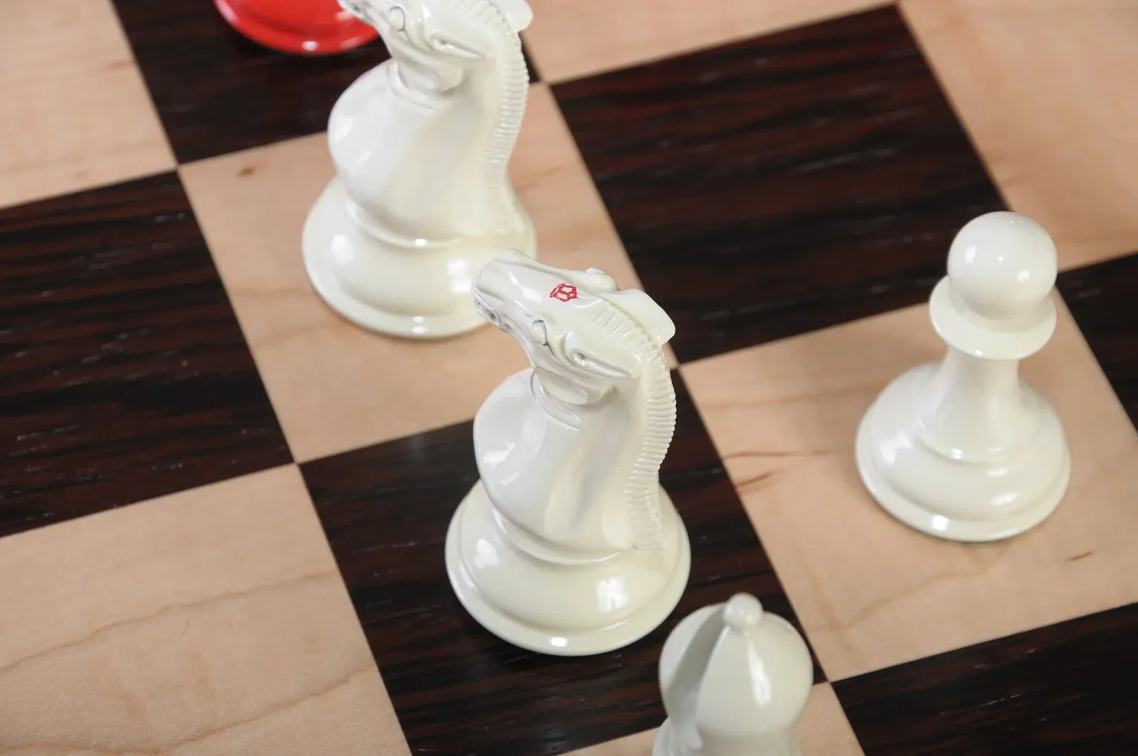 Red and Ivory Lacquered - Image 11