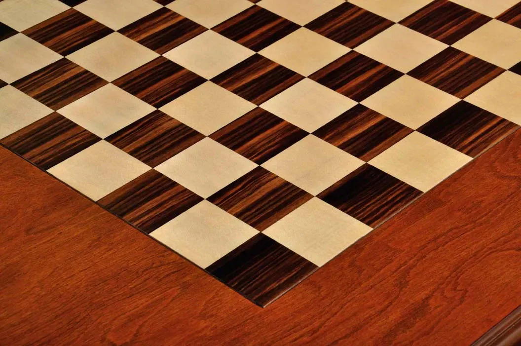 The Camaratta Signature Master Chess Table - Image 5