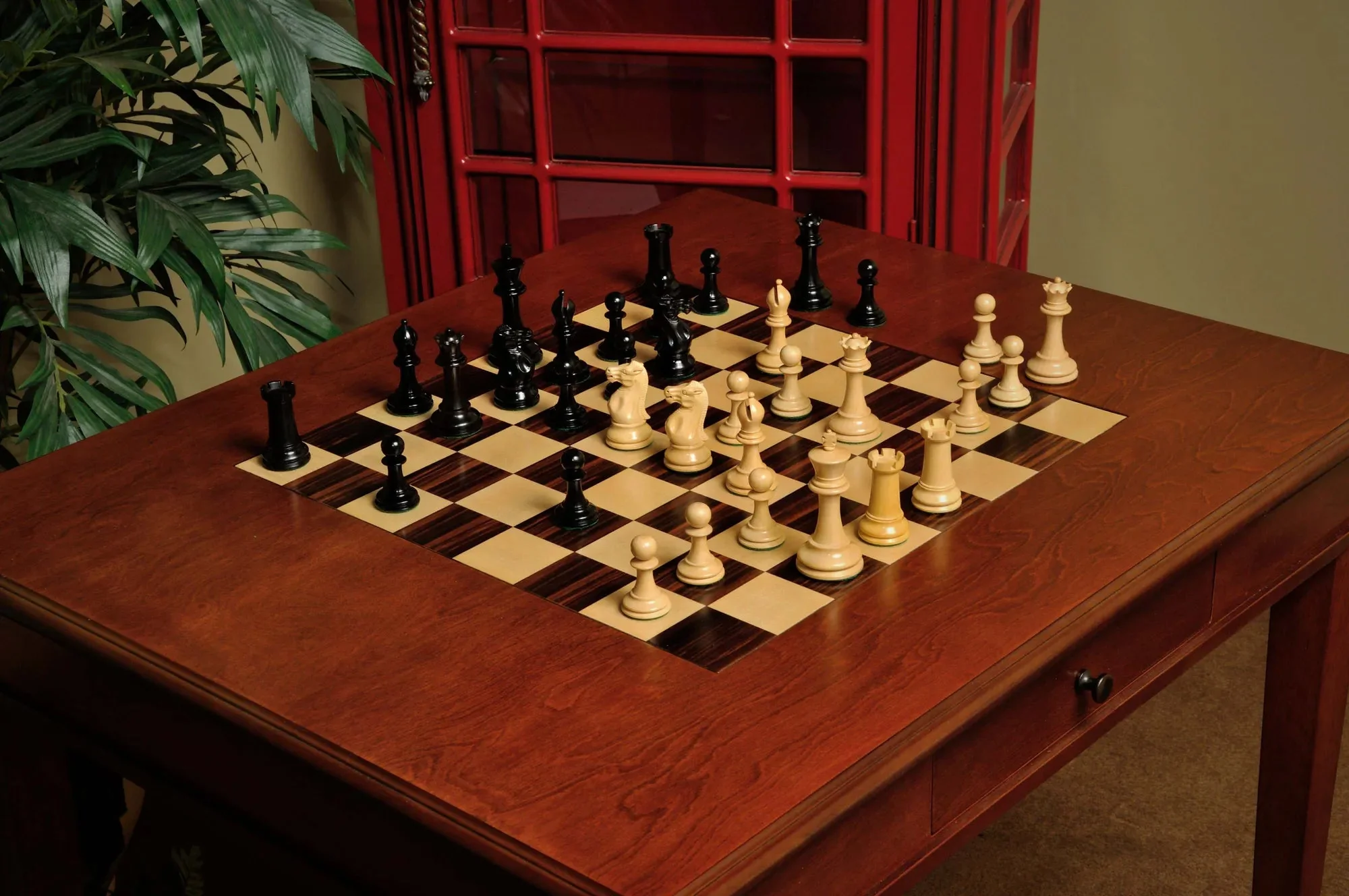 The Camaratta Signature Master Chess Table - Image 7