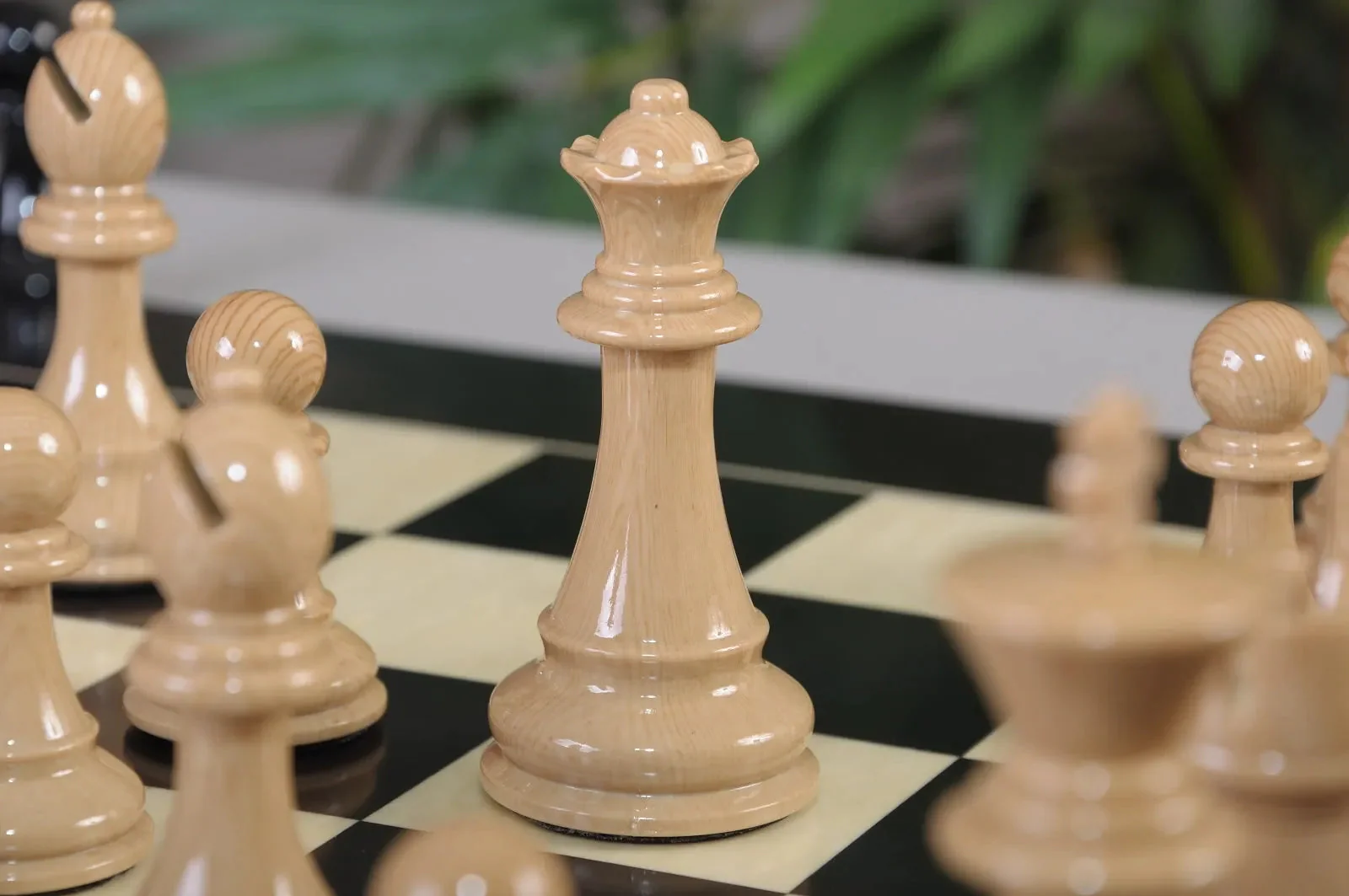 The Candidates Series Chess Pieces - 4.25" King - Woodtek - Image 3