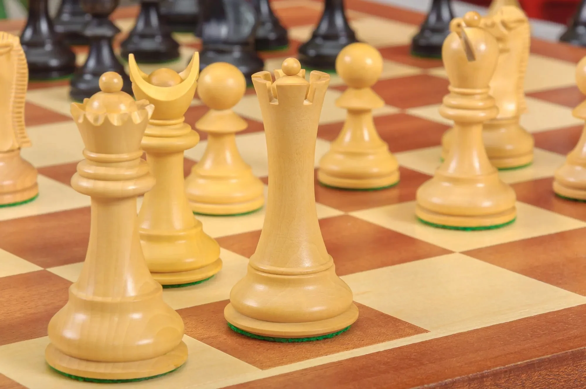 The Capablanca Chess Edition - Reykjavik II Series Chess Pieces - 3.75" King - Image 9