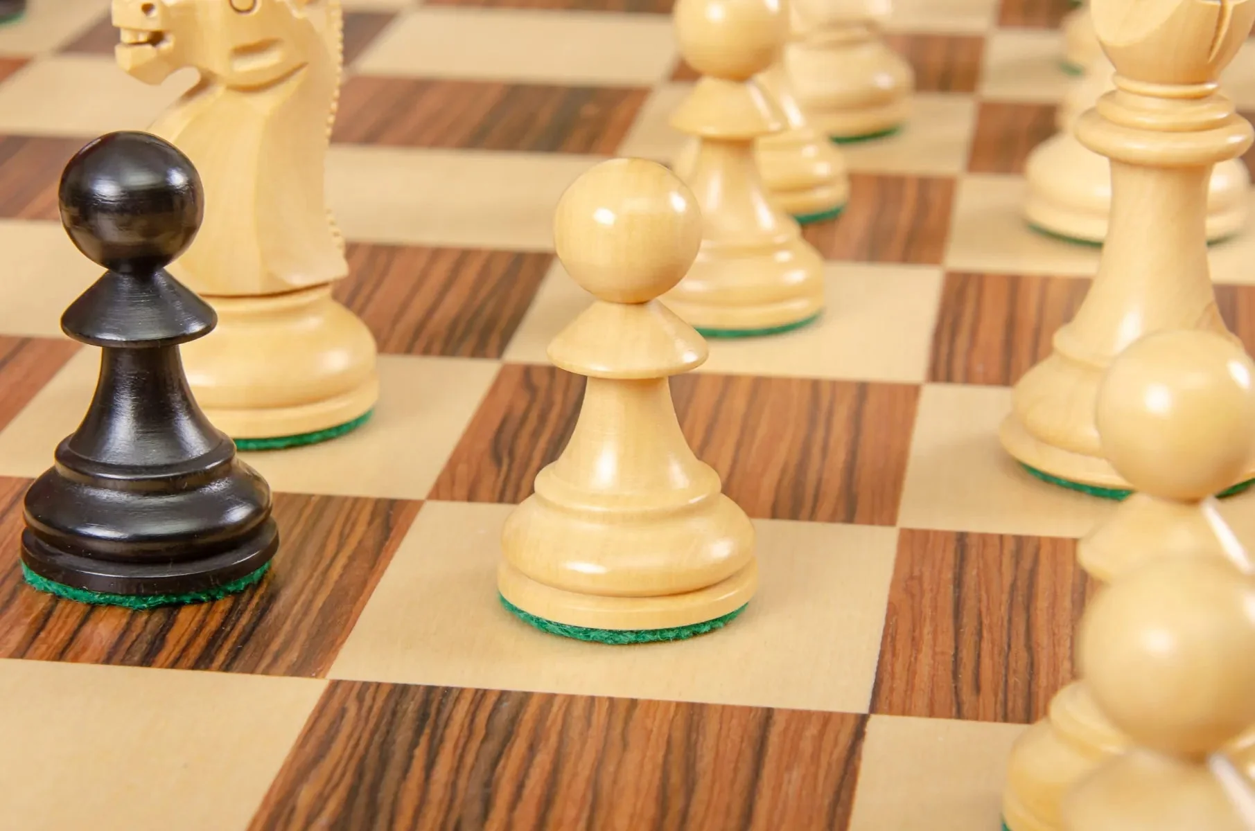 The Capablanca Chess Edition - Reykjavik II Series Chess Pieces - 3.75" King - Image 10