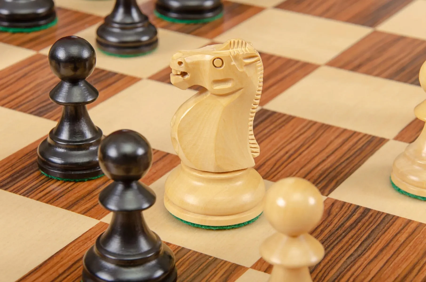 The Capablanca Chess Edition - Reykjavik II Series Chess Pieces - 3.75" King - Image 8