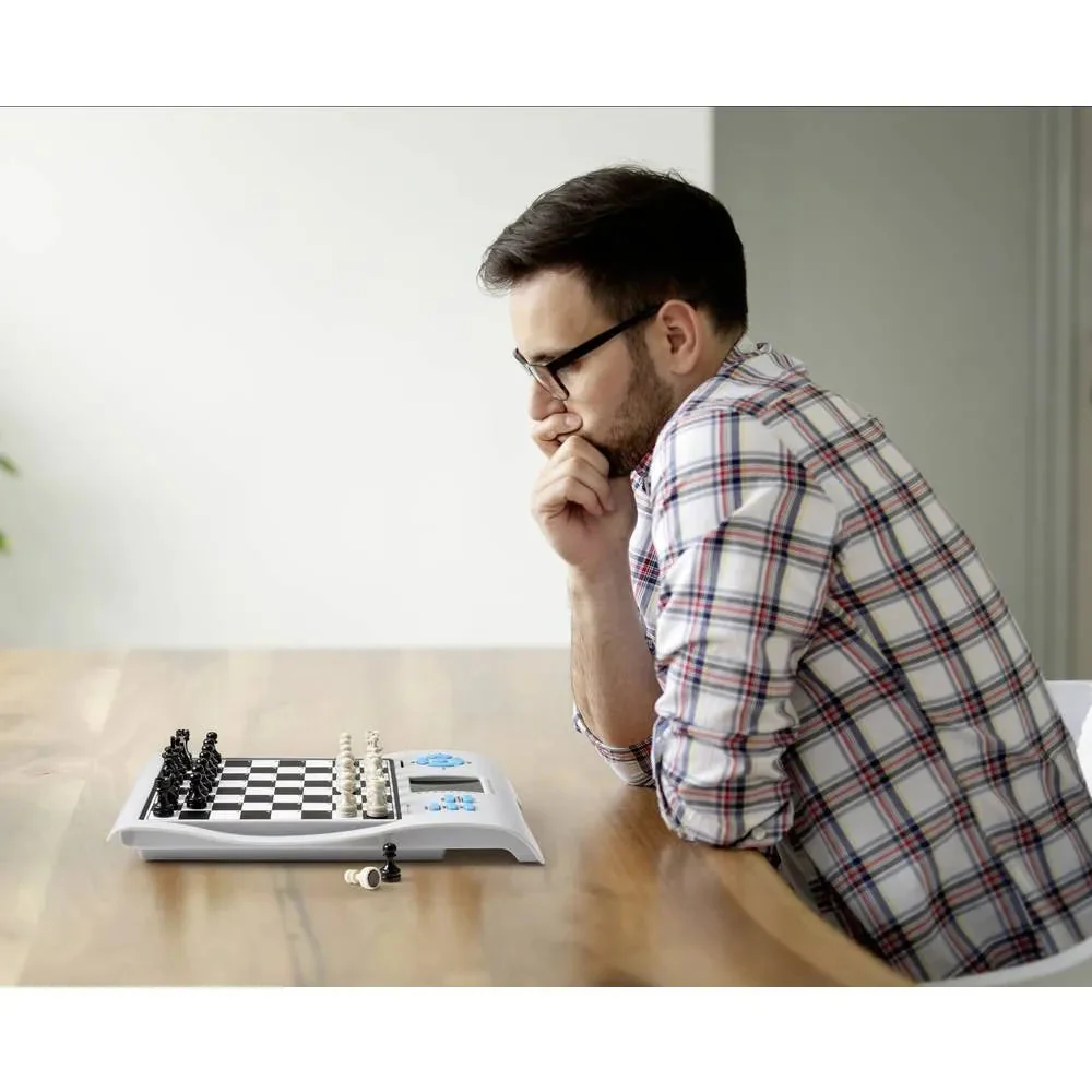 The Chess Champion Chess Computer - Image 8