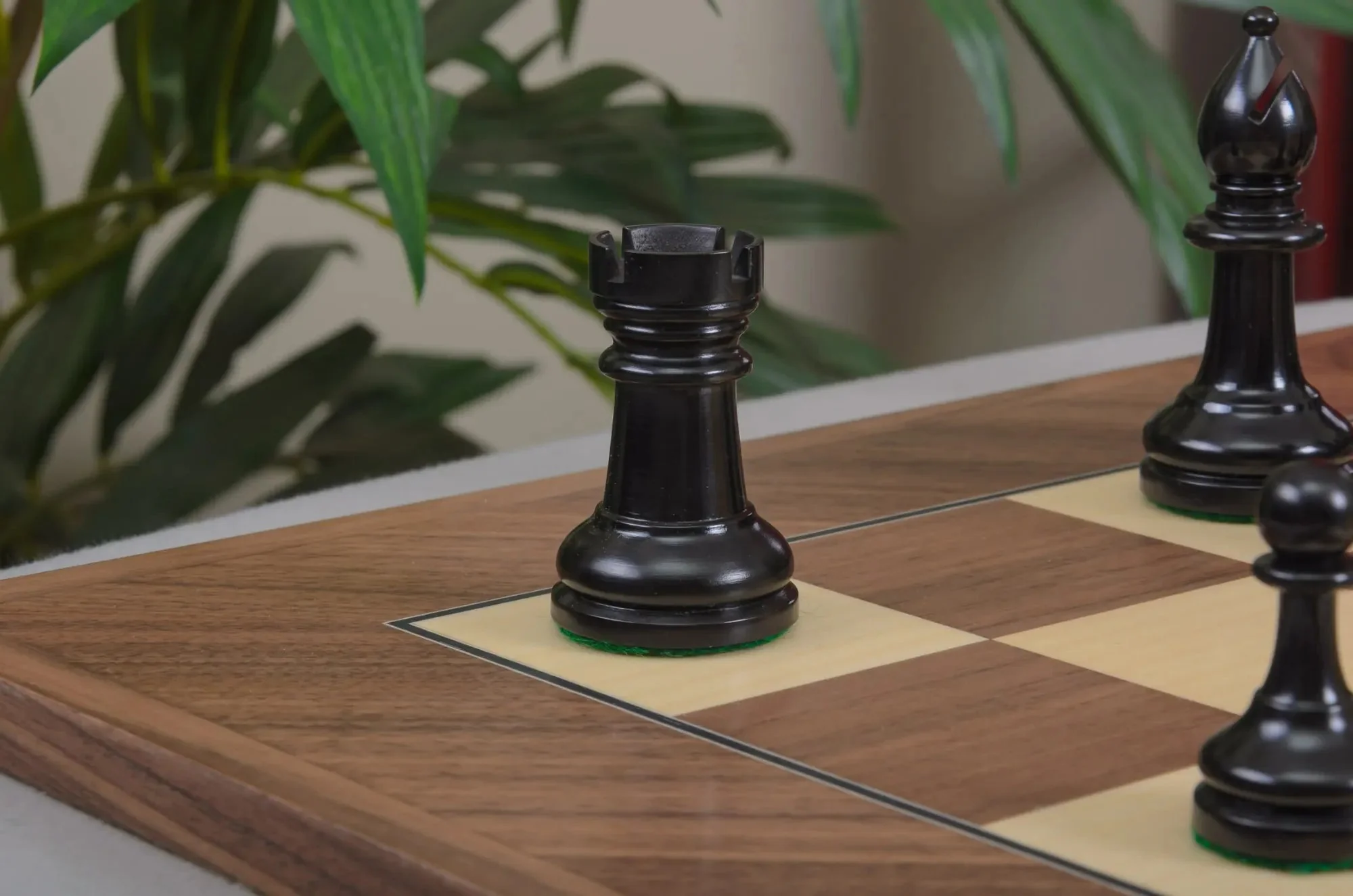 The Circa 1920 Drueke No. 4 Chess Pieces - 4.0" King - Image 4