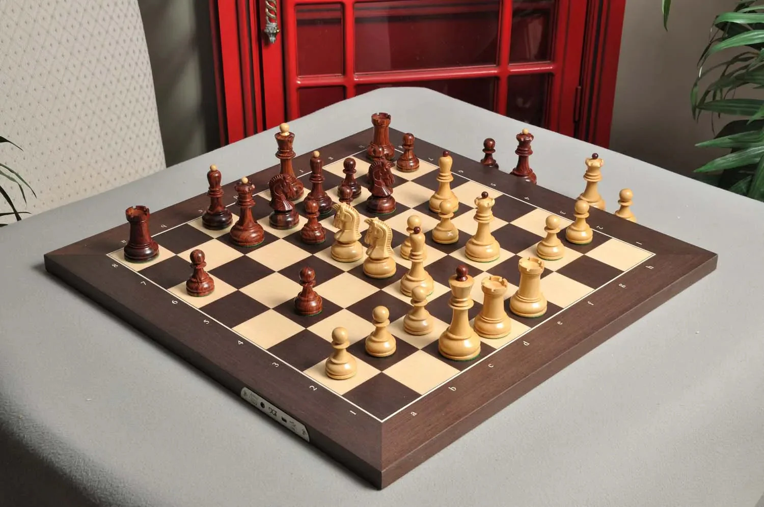 DGT Projects - USB Wenge Board with Dubrovnik Chess Pieces