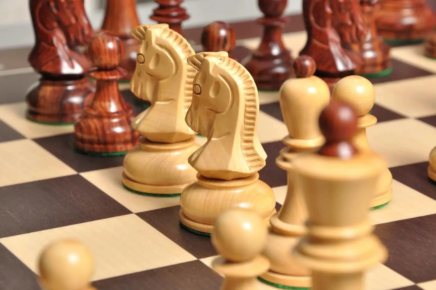 DGT Projects - USB Wenge Board with Dubrovnik Chess Pieces - Image 3