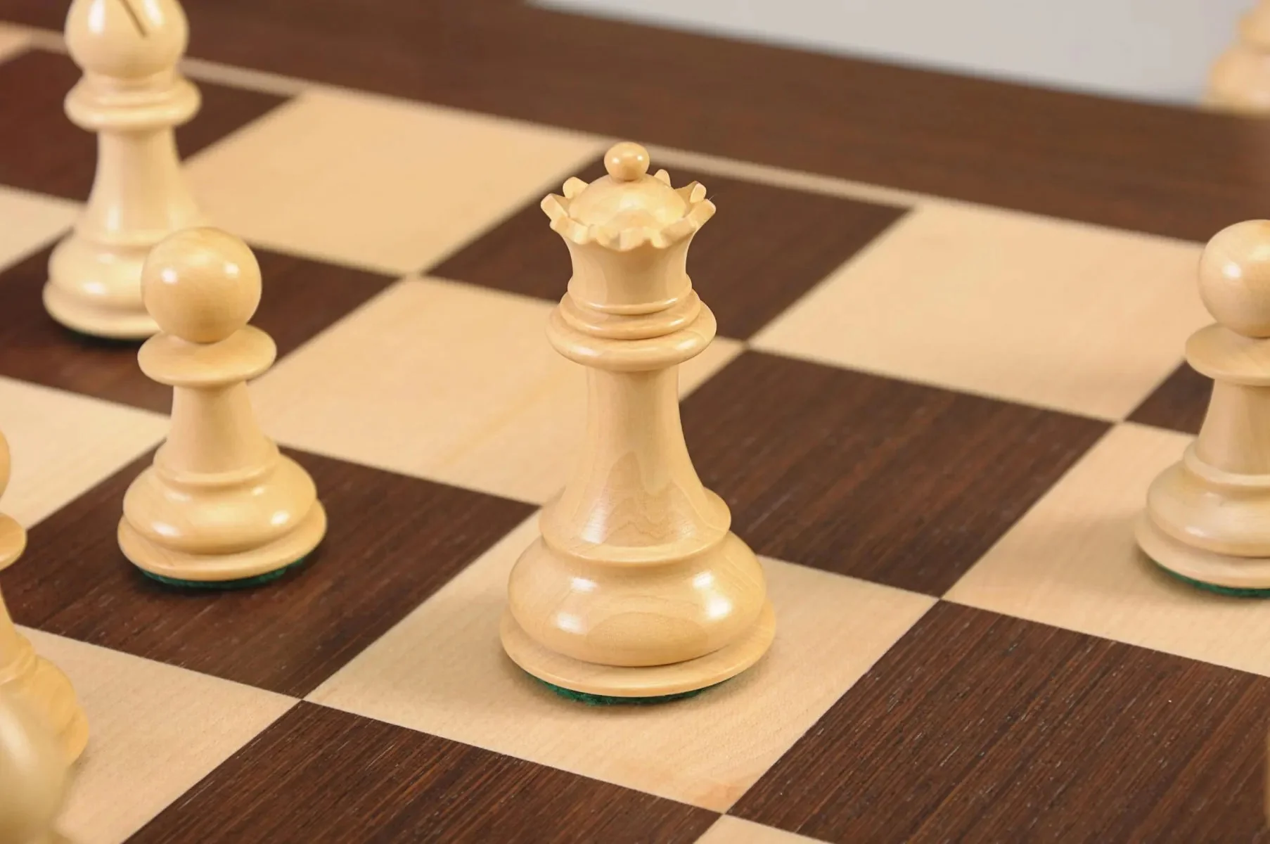 The Classic Series Chess Pieces - 3.0" King - Image 4