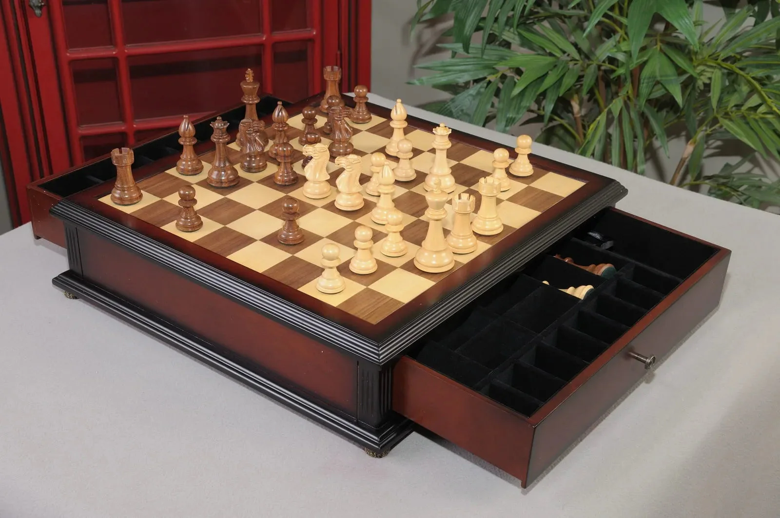 The Classic Series Chess Pieces - 3.5" King - Image 11