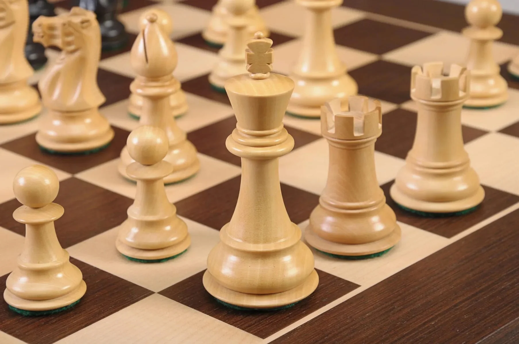The Classic Series Chess Pieces - 4.0" King - Image 12