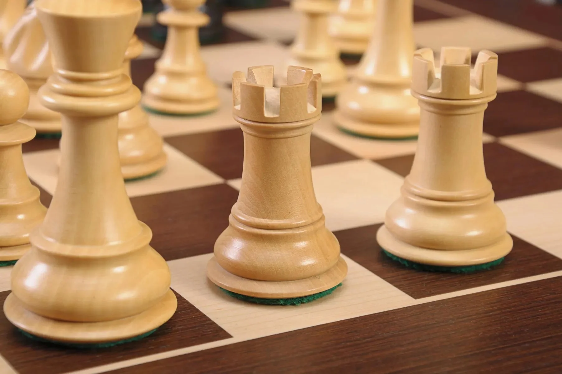 The Classic Series Chess Pieces - 4.0" King - Image 3