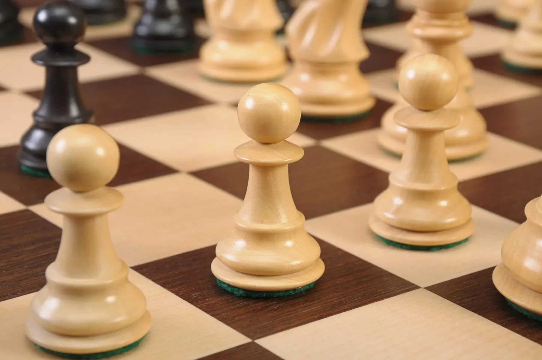 The Classic Series Chess Pieces - 4.0" King - Image 4