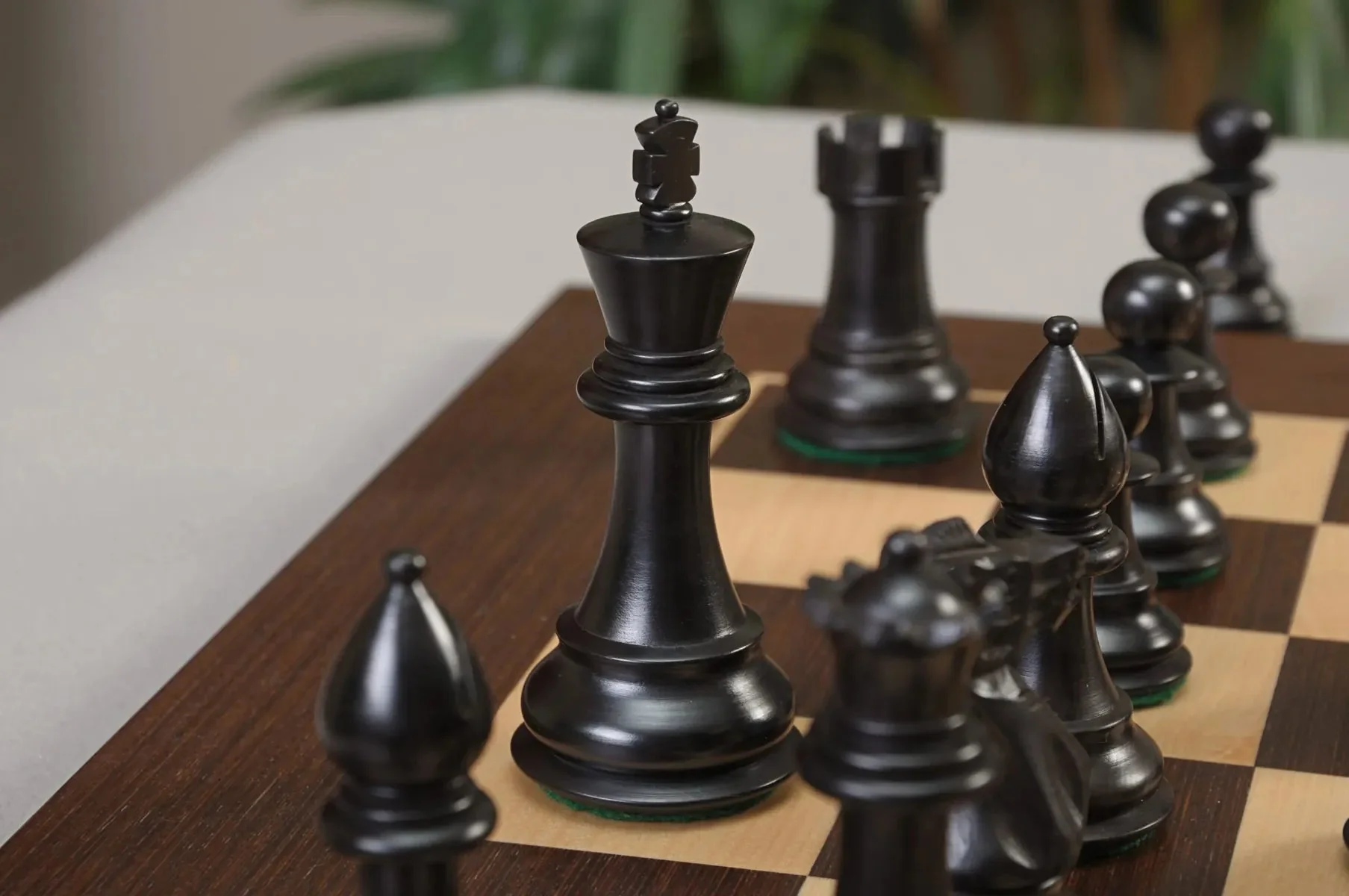 The Classic Series Chess Pieces - 4.0" King - Image 5