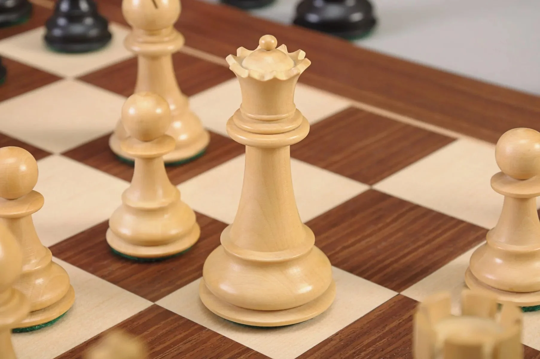 The Classic Series Chess Pieces - 4.4" King - Image 17