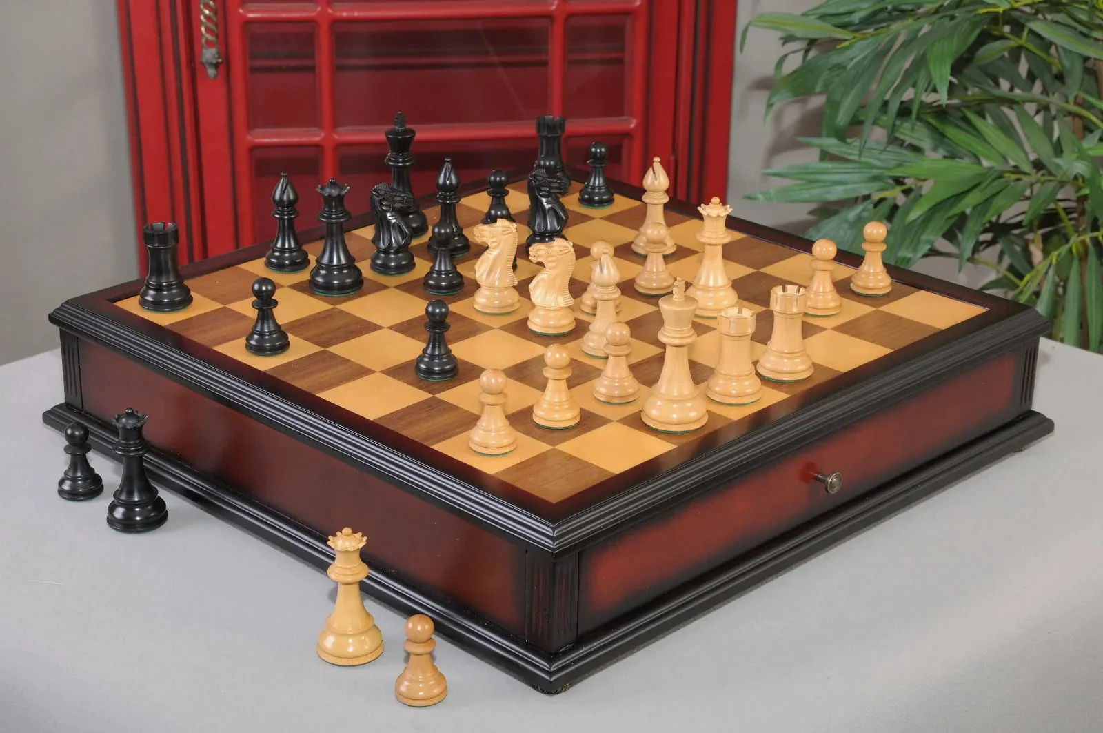 Ebonized Boxwood and Natural Boxwood