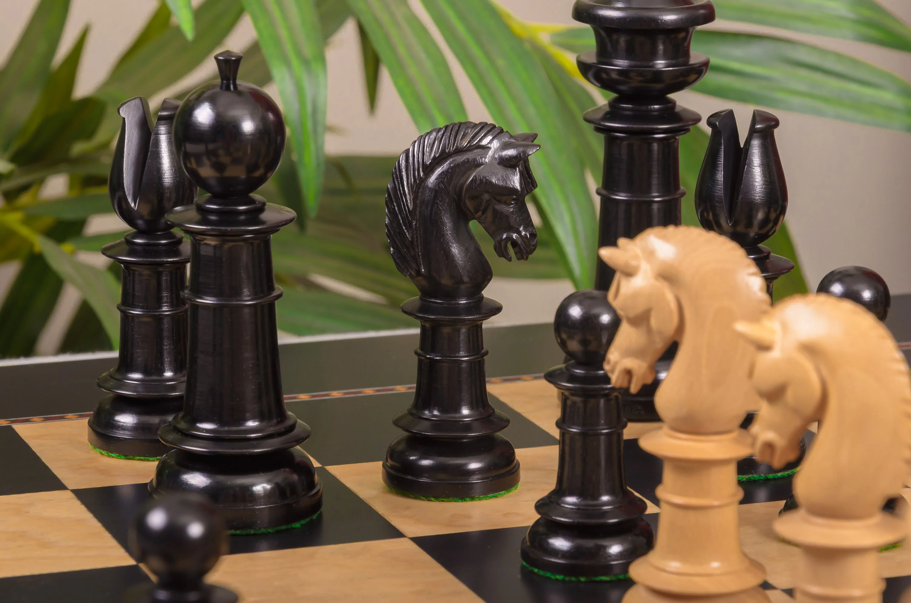 The (Classical) Northern Upright Luxury Chess Pieces - 4.5" King - From the Camaratta Collection - Image 2