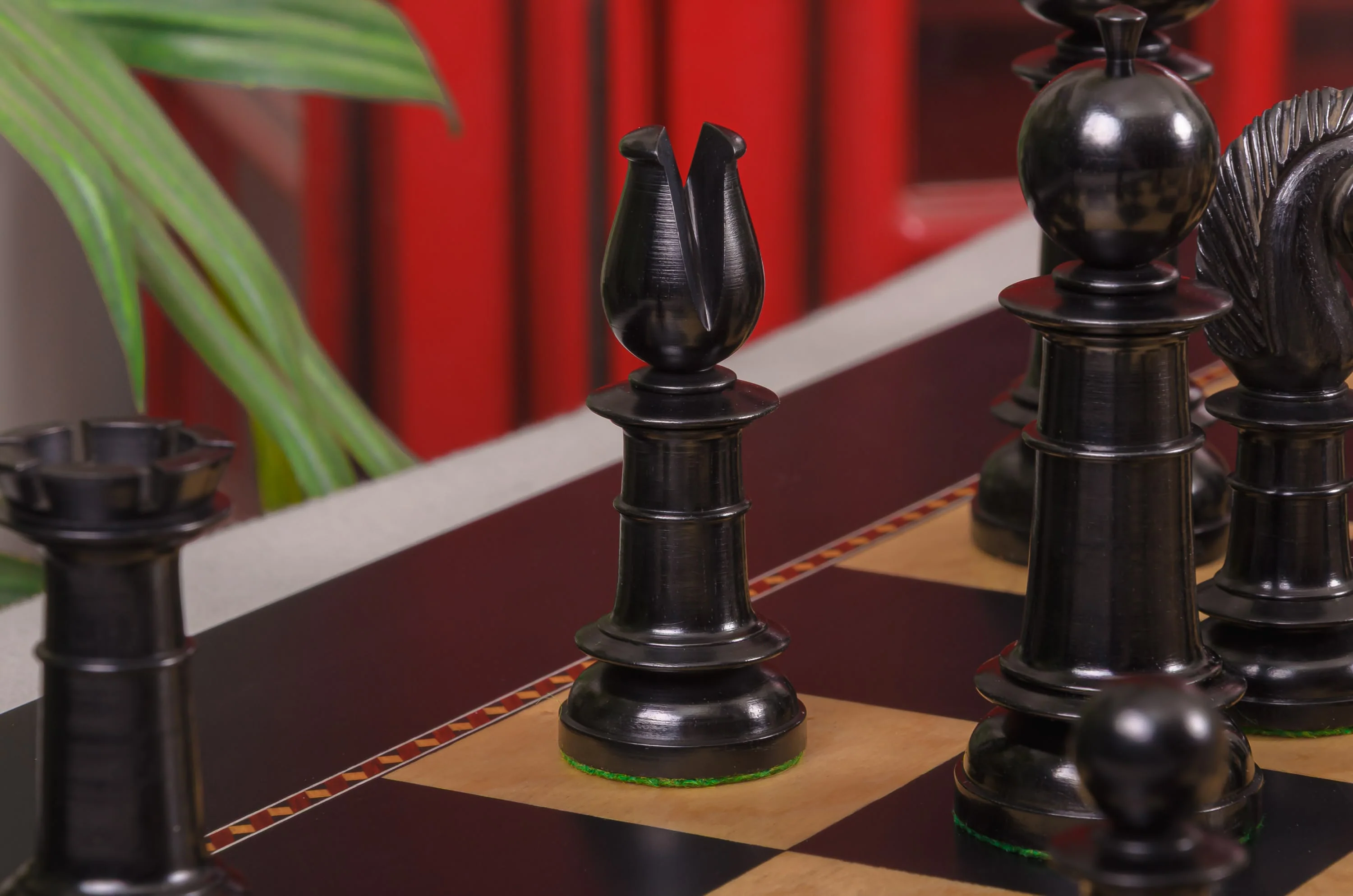 The (Classical) Northern Upright Luxury Chess Pieces - 4.5" King - From the Camaratta Collection - Image 6