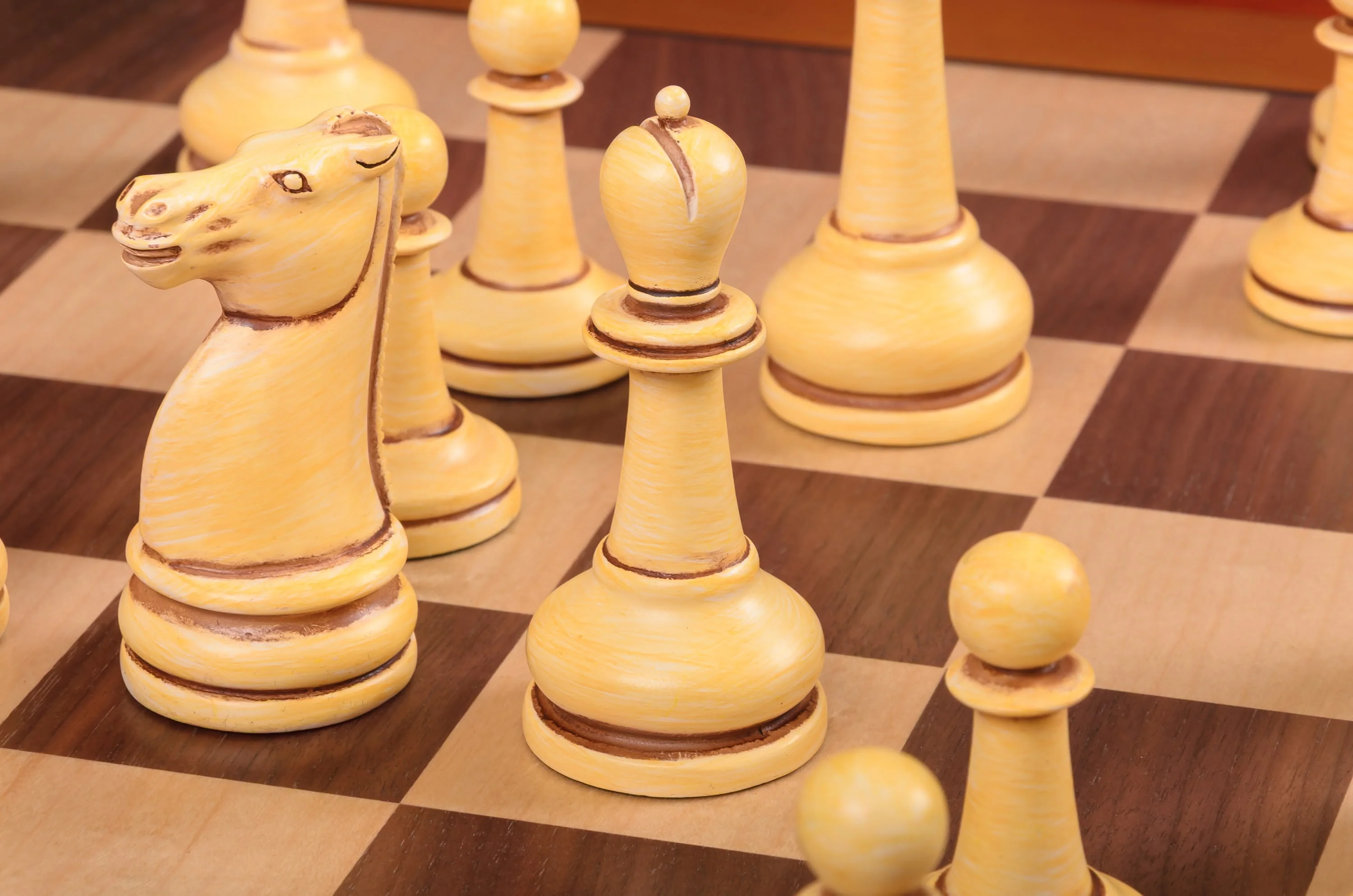 The Large Classical Staunton Series Chess Set, Box, & Board Combination - Image 4