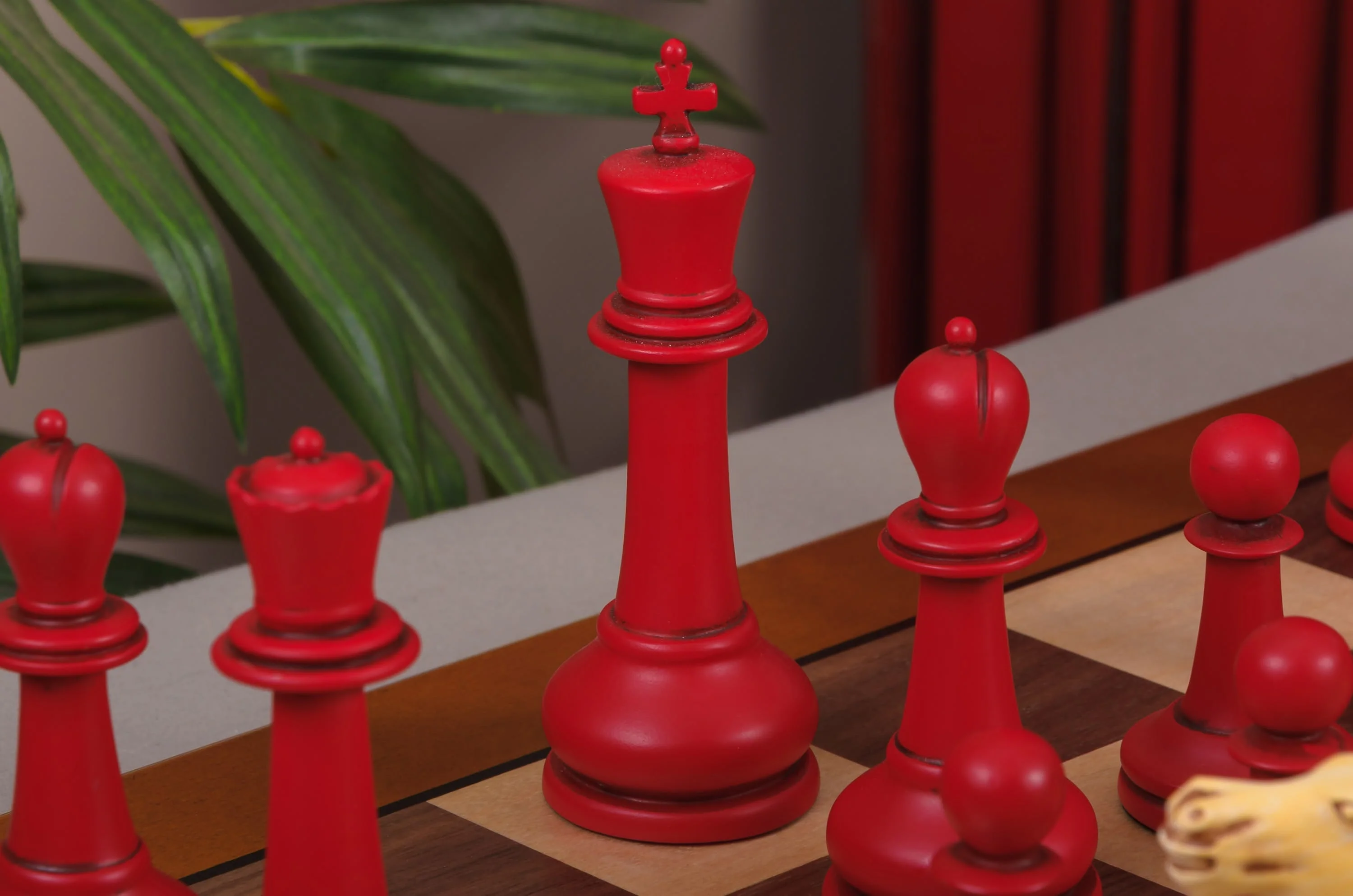The Large Classical Staunton Series Chess Set, Box, & Board Combination - Image 9