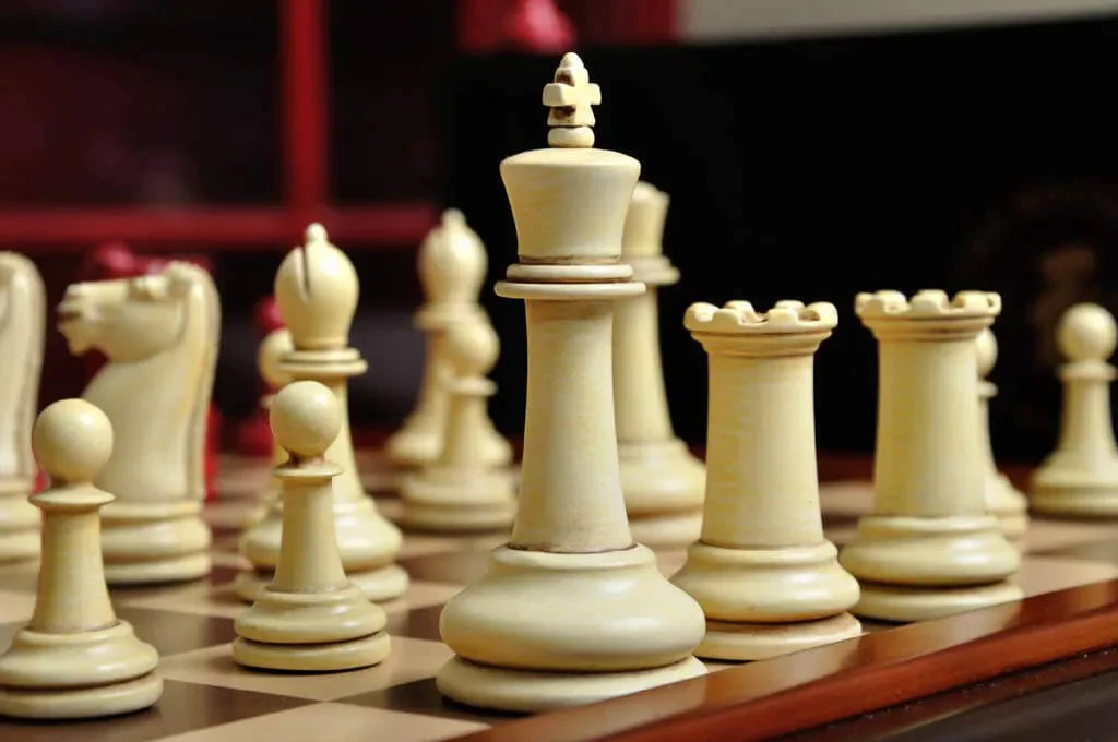 The Classical Staunton Series Chess Set, Box, and Board Combination - Image 2