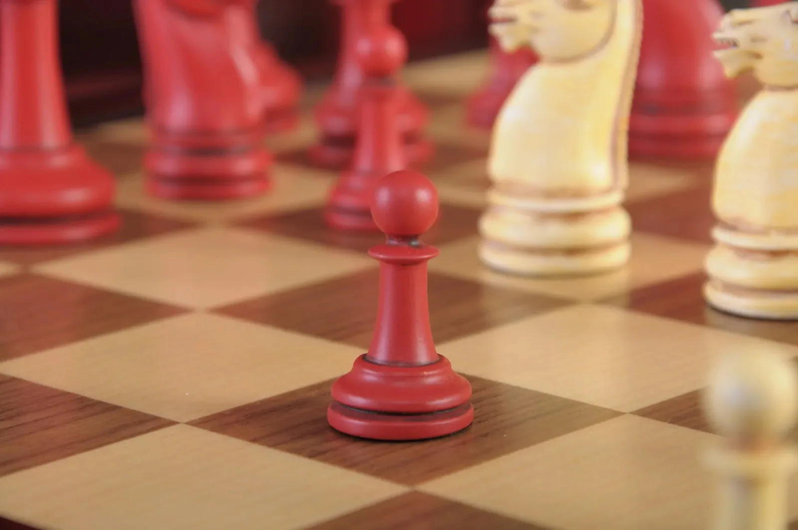 The Classical Staunton Series Chess Set & Tiroir Combination - Image 5