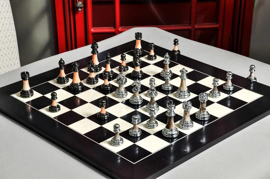 The Contemporary Series Plastic Chess Pieces - 3.5" King - Image 2
