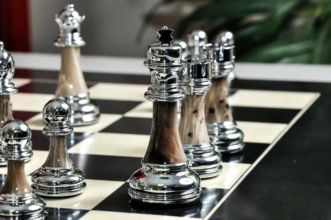 The Contemporary Series Plastic Chess Pieces - 3.5" King - Image 3
