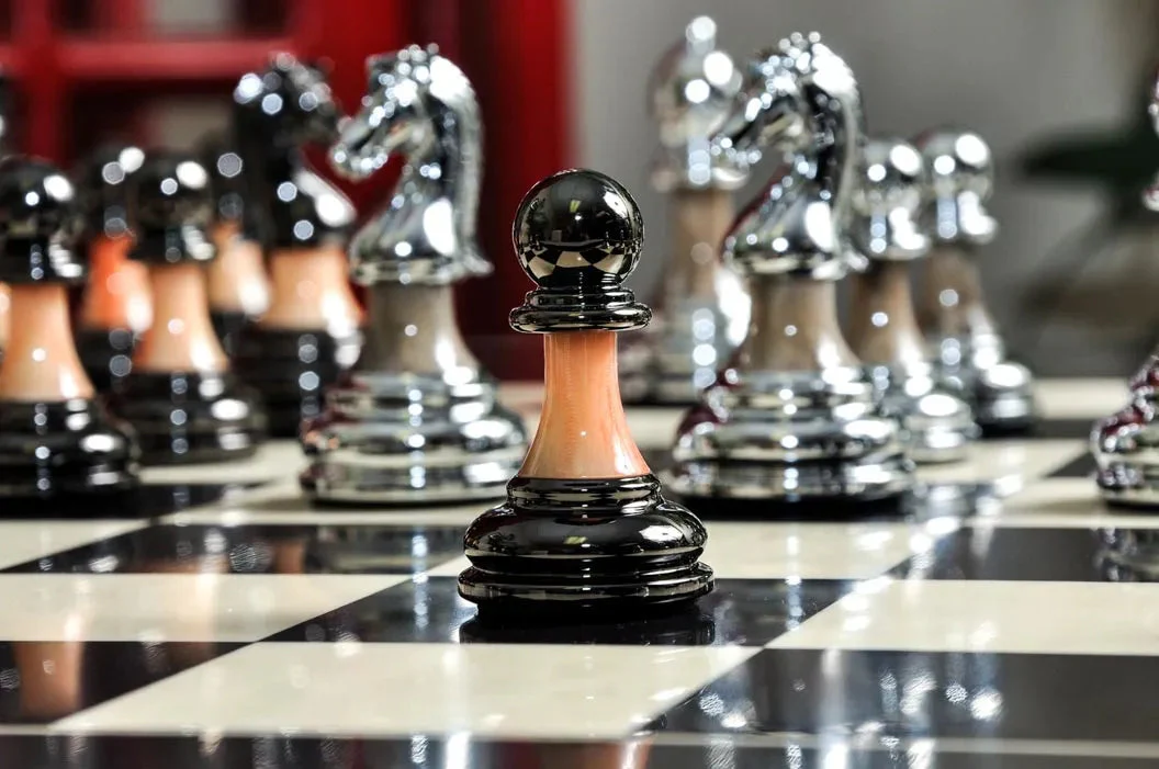 The Contemporary Series Plastic Chess Pieces - 3.5" King - Image 5
