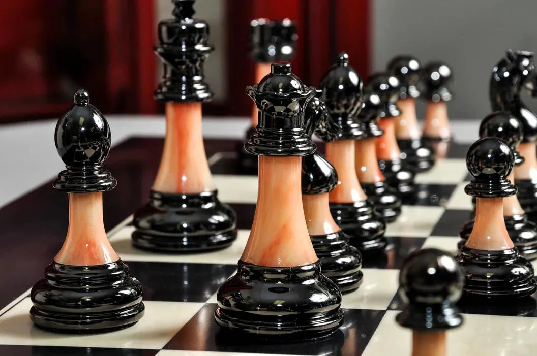 The Contemporary Series Plastic Chess Pieces - 3.5" King - Image 8