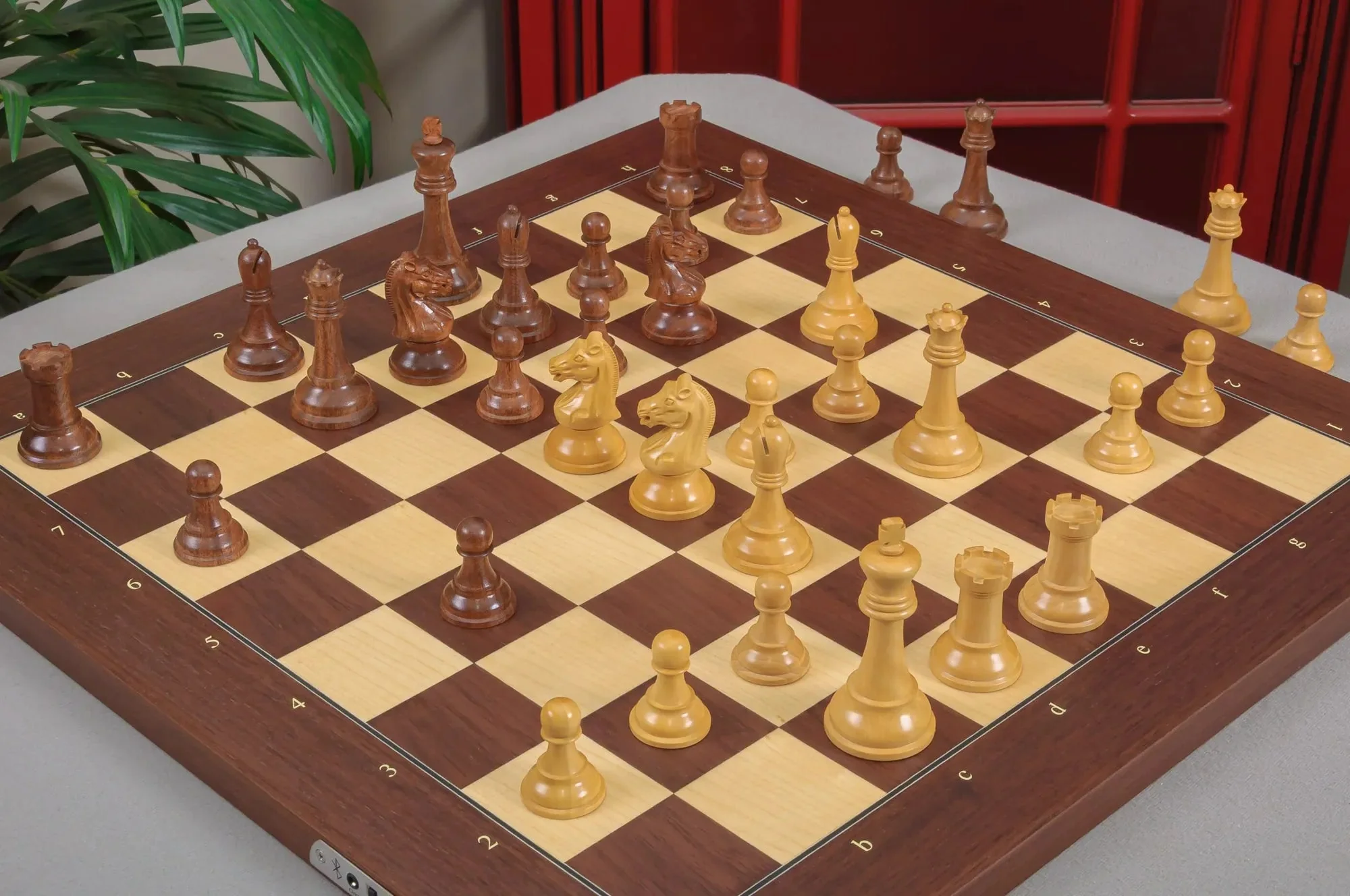 The DGT Projects Enabled Weighted Electronic Chess Pieces - Drueke Players Choice Series - 3.75" King - Image 6