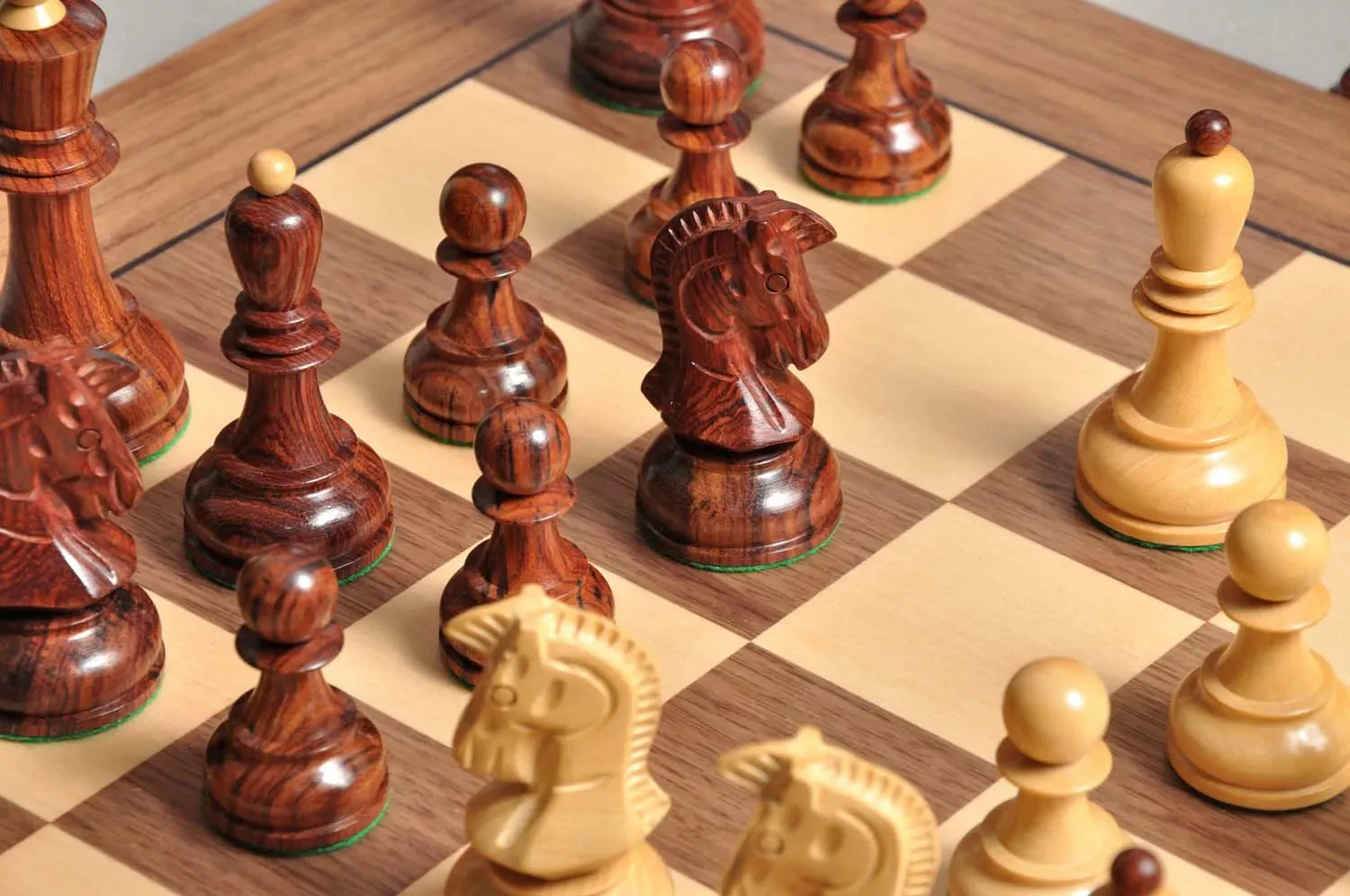 DGT Projects - USB Walnut Board with Dubrovnik Chess Pieces - Image 10