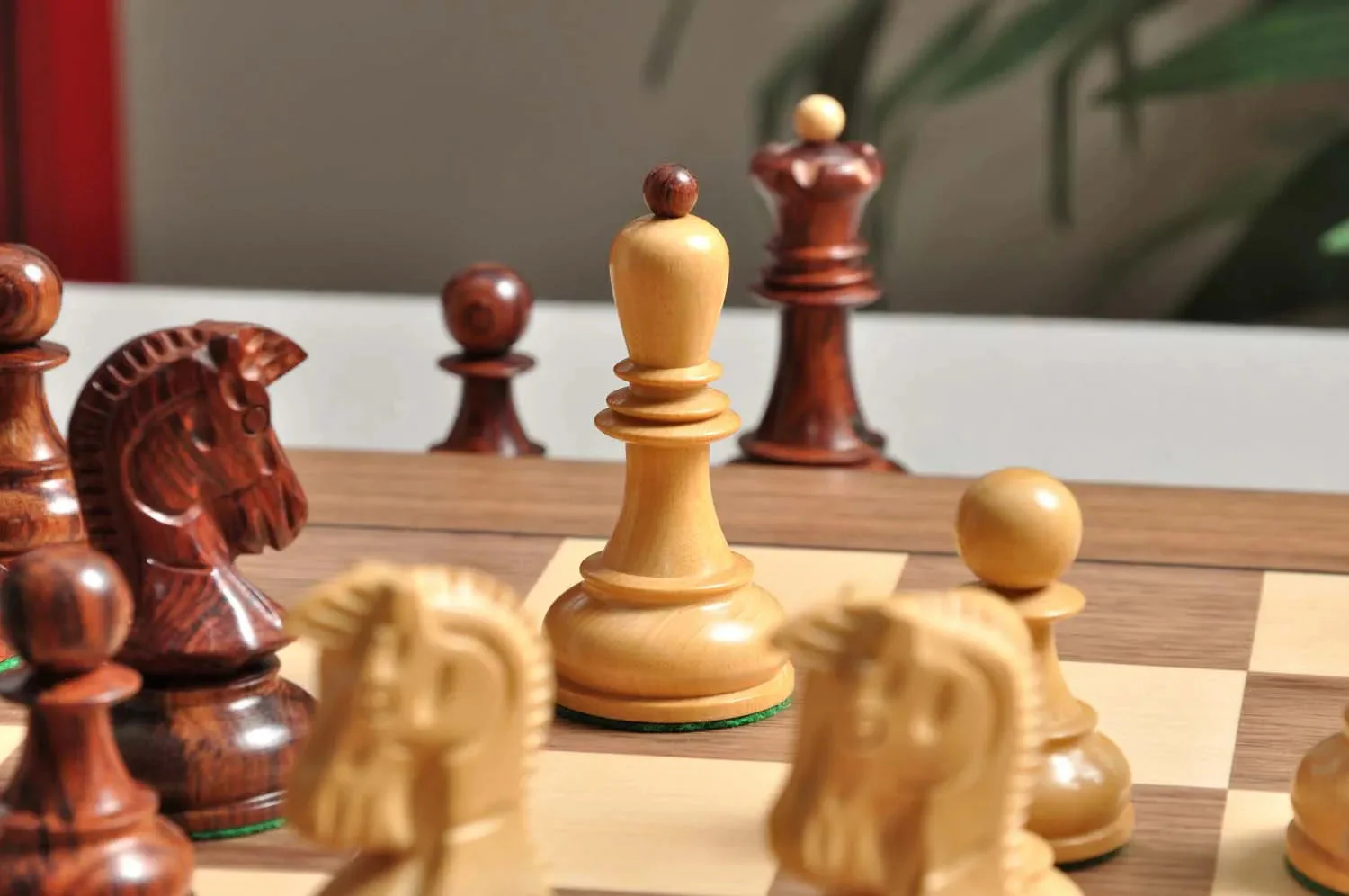 DGT Projects - USB Walnut Board with Dubrovnik Chess Pieces - Image 2