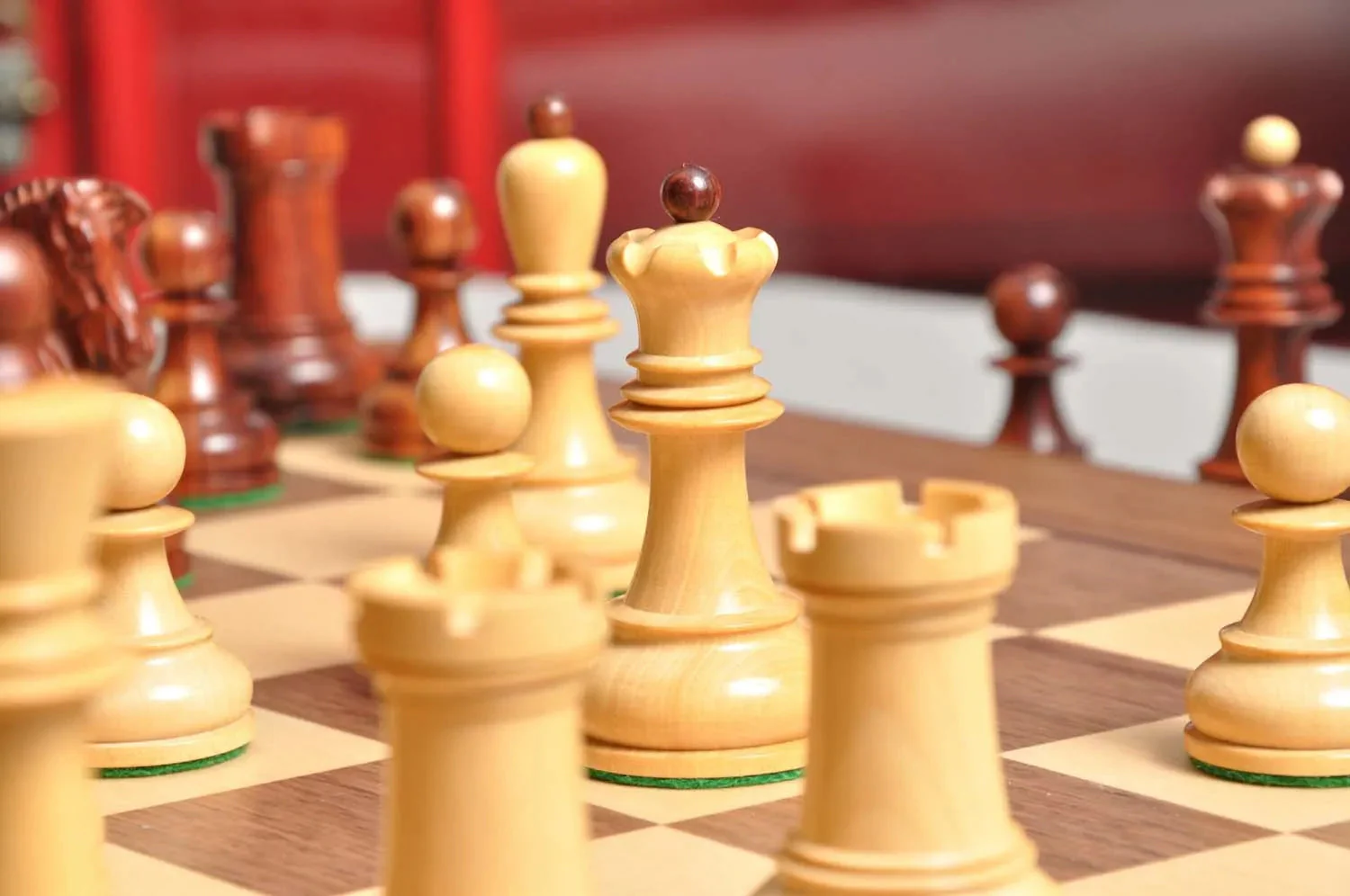 DGT Projects - USB Walnut Board with Dubrovnik Chess Pieces - Image 3