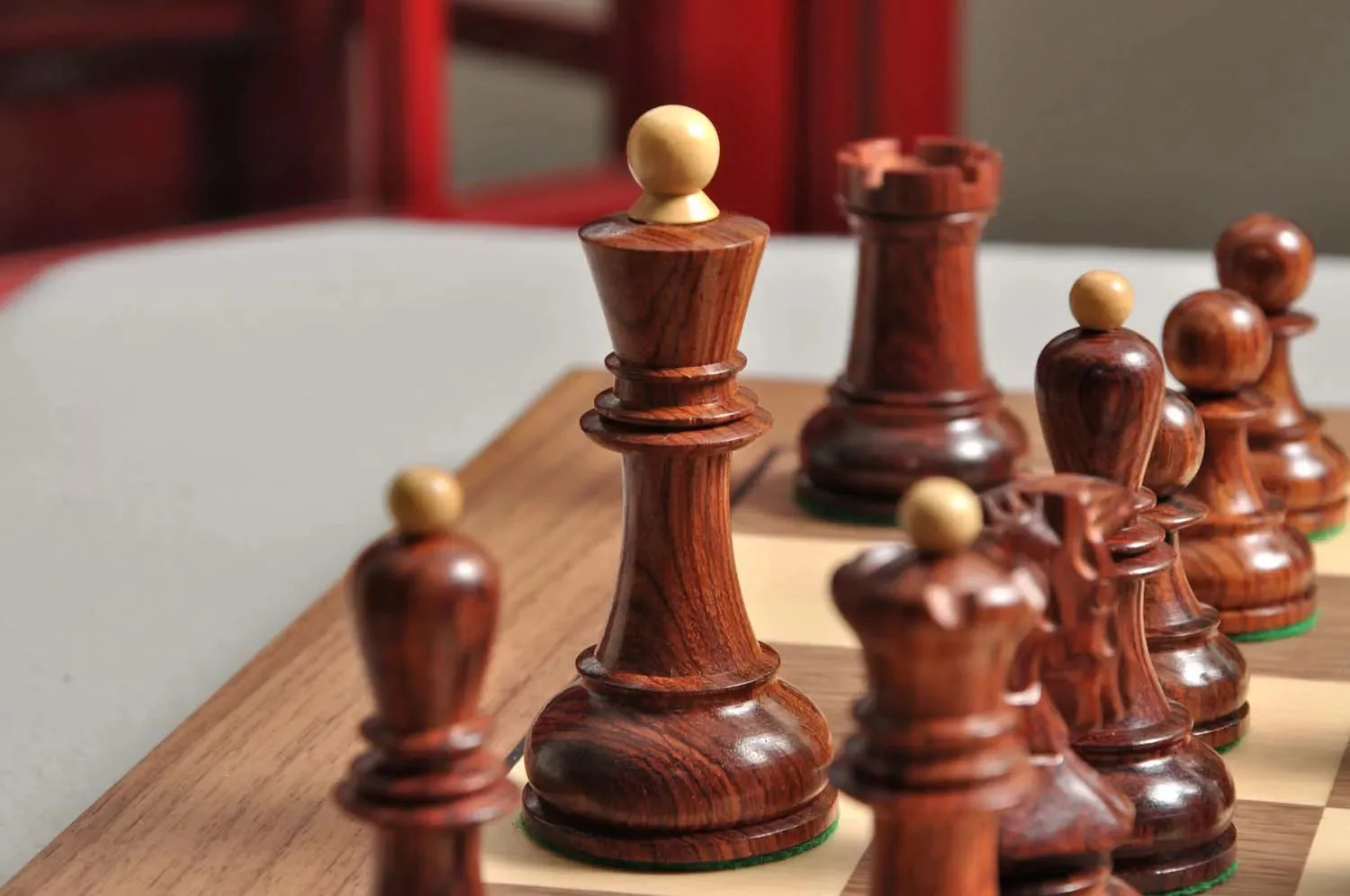 DGT Projects - USB Walnut Board with Dubrovnik Chess Pieces - Image 4