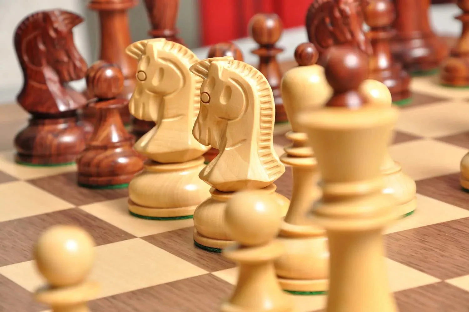 DGT Projects - USB Walnut Board with Dubrovnik Chess Pieces - Image 8