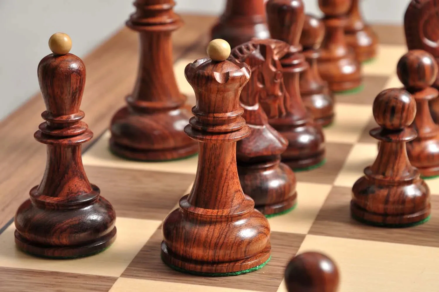 DGT Projects - USB Walnut Board with Dubrovnik Chess Pieces - Image 9