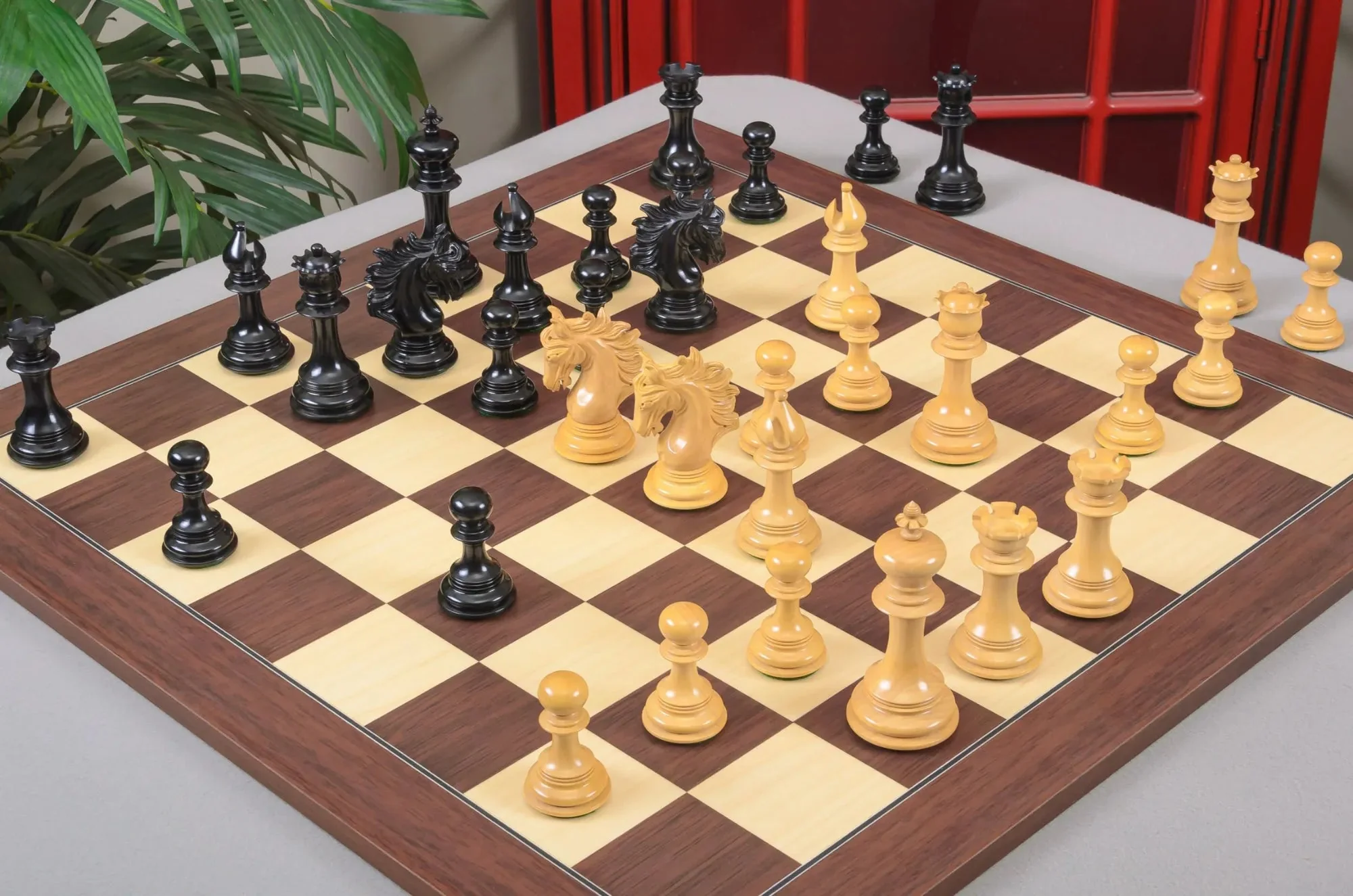 The Ercolano Series Luxury Chess Pieces - 4.3" King - Image 16