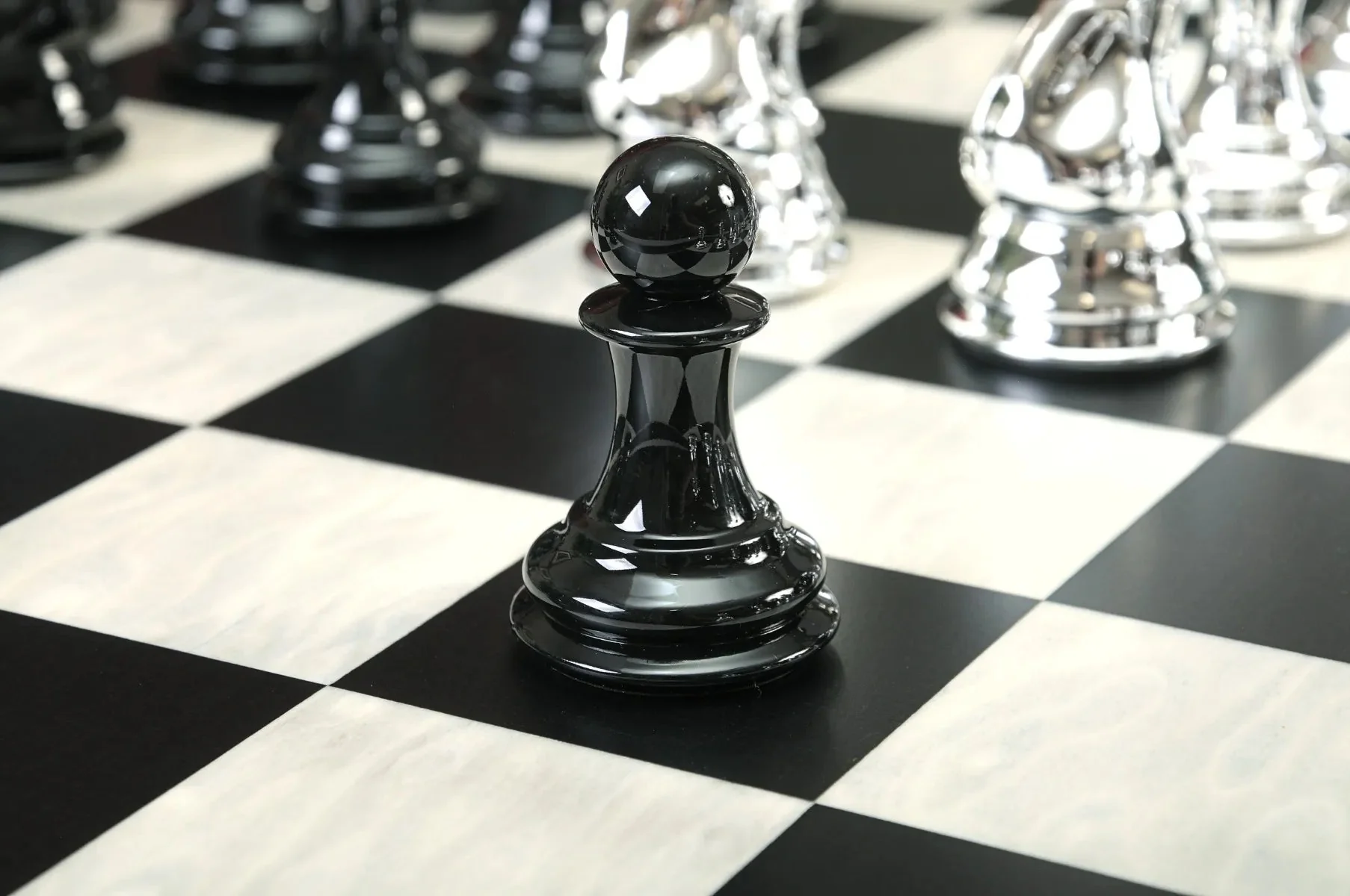 The Fischer Series Chess Pieces - 4.0" King - Black And Silver - Image 14