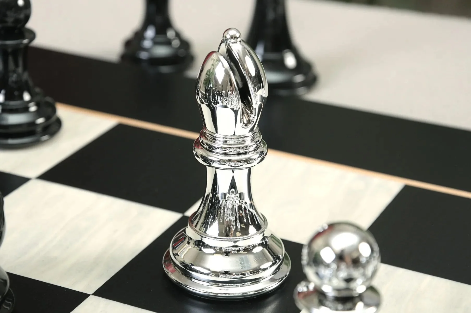 The Fischer Series Chess Pieces - 4.0" King - Black And Silver - Image 5