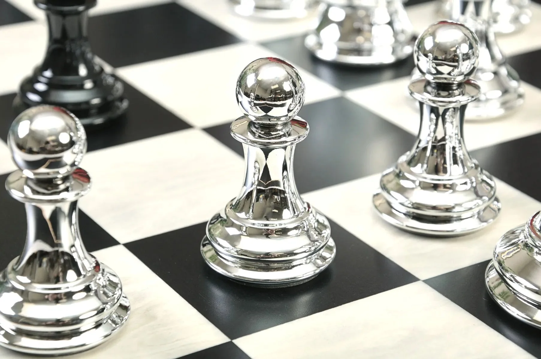 The Fischer Series Chess Pieces - 4.0" King - Black And Silver - Image 8