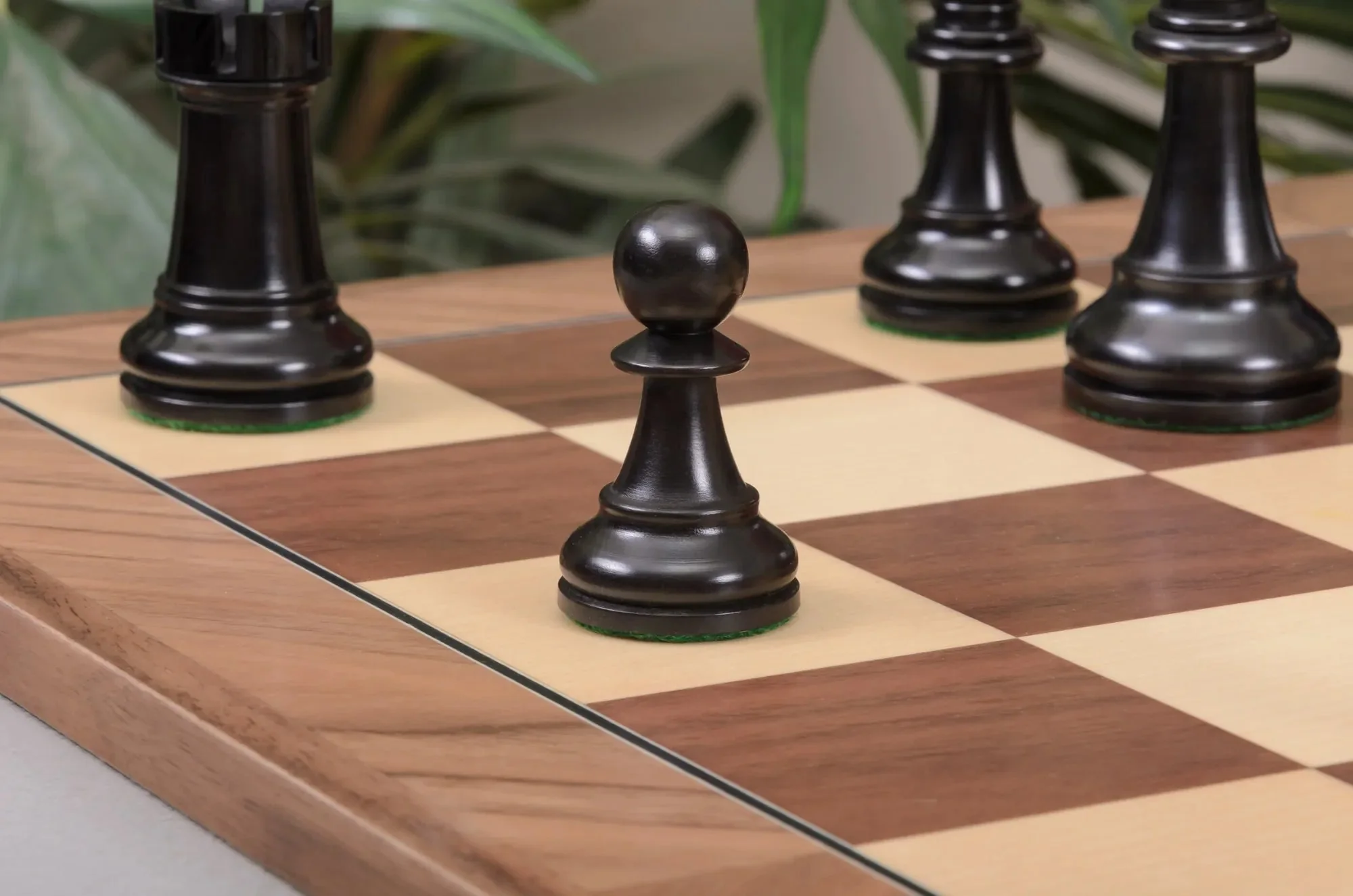 The Fischer Spassky Series Chess Pieces - 4.0" King - Image 7