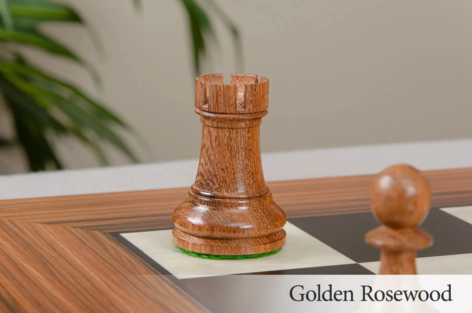 CLEARANCE - The Fischer Spassky 1972 Series Commemorative Chess Pieces - 3.75" King - Image 4