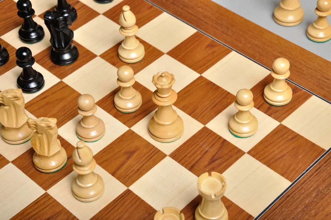 The French Lardy Series Chess Pieces - 3.75" King - Image 9