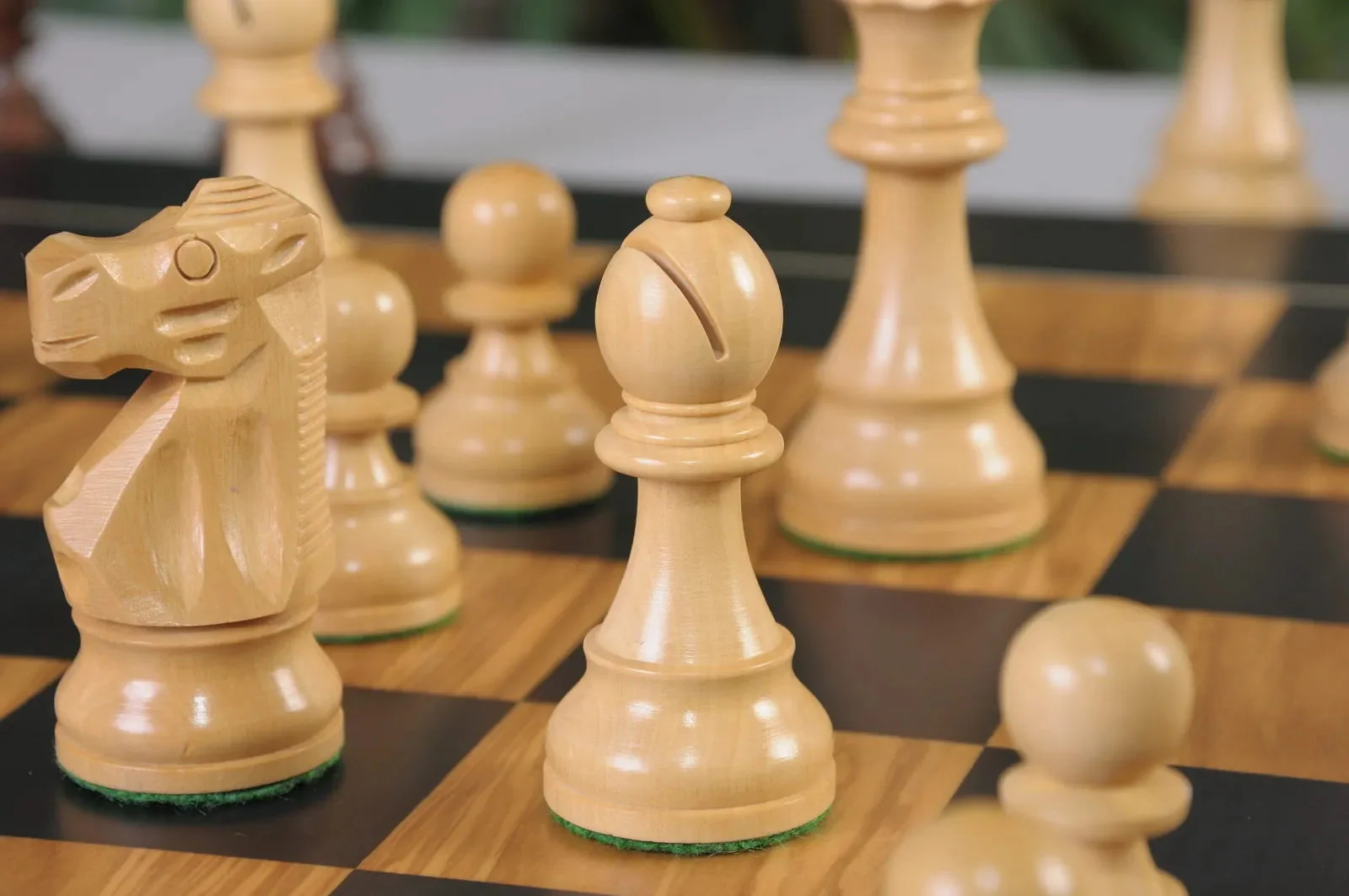 The Gambit Series Chess Pieces - 3.75" King - Image 14
