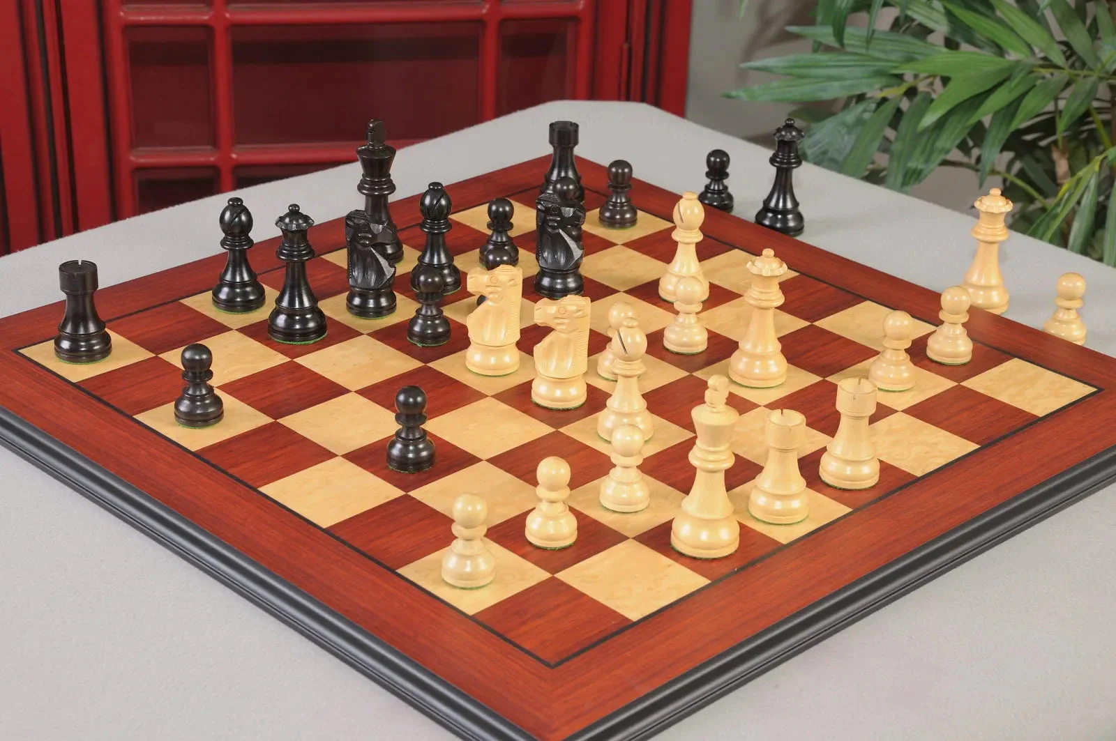 The Gambit Series Chess Pieces - 3.75" King - Image 2
