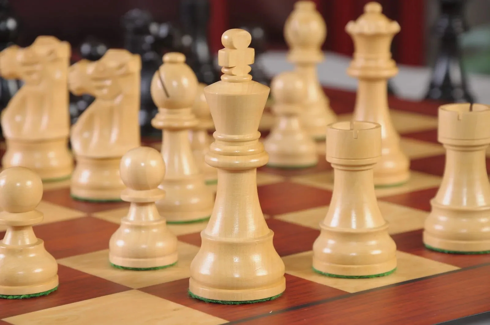 The Gambit Series Chess Pieces - 3.75" King - Image 4